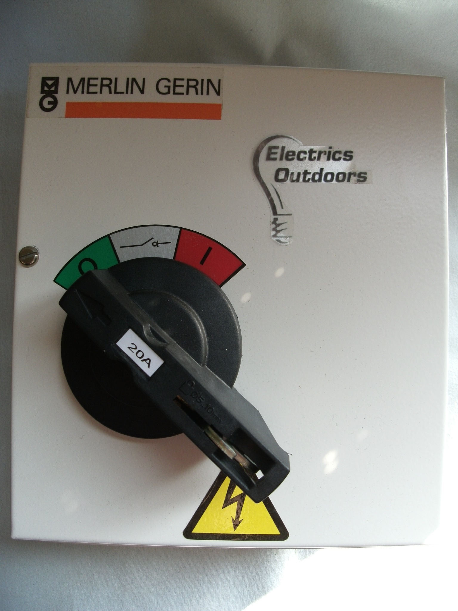 MERLIN GERIN 20 AMP SWITCH DISCONNECTOR MGFL0201C SP & N