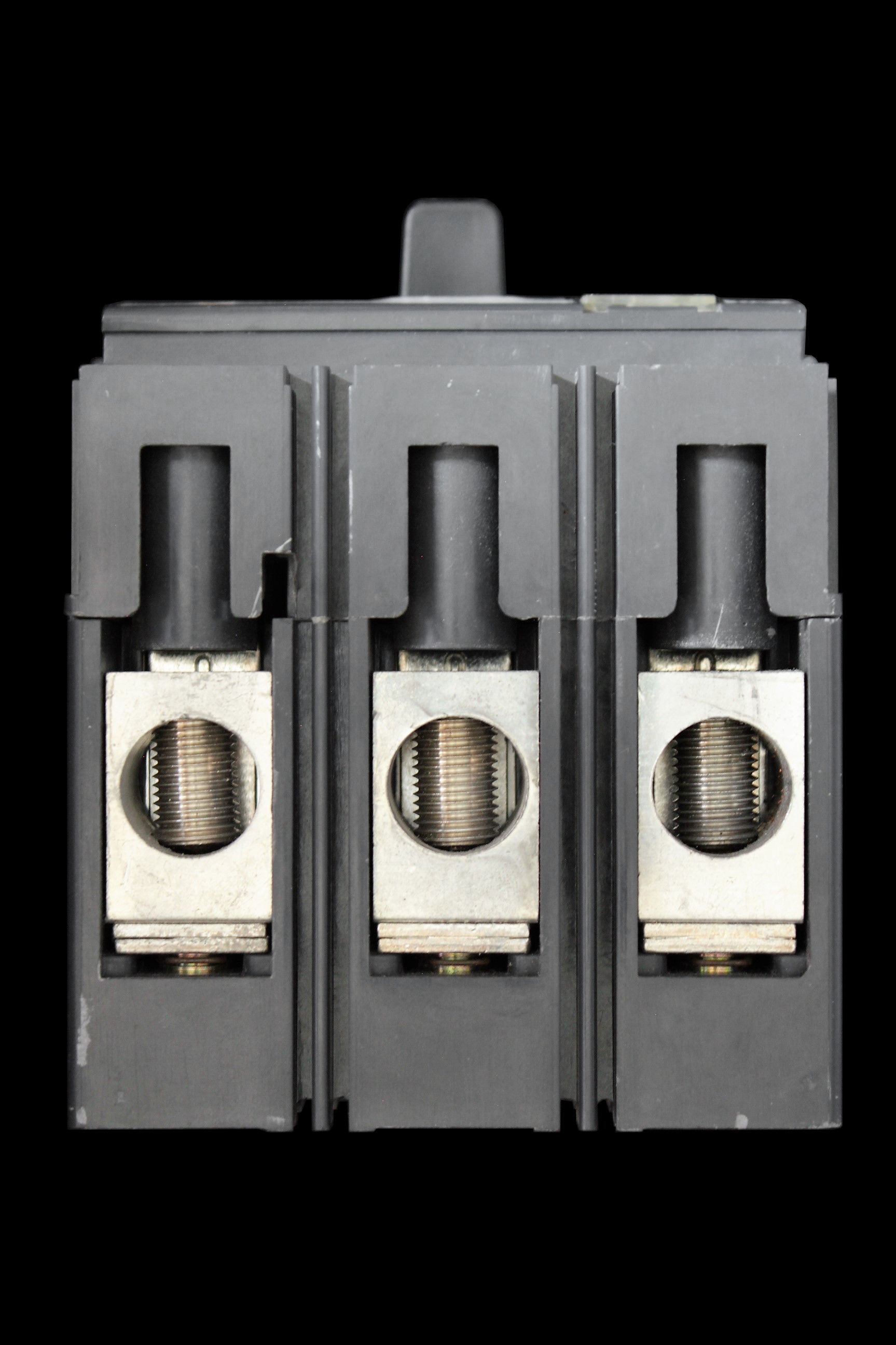 HAGER 250 AMP 36kA TRIPLE POLE MCCB H638 F1 18054 HN250