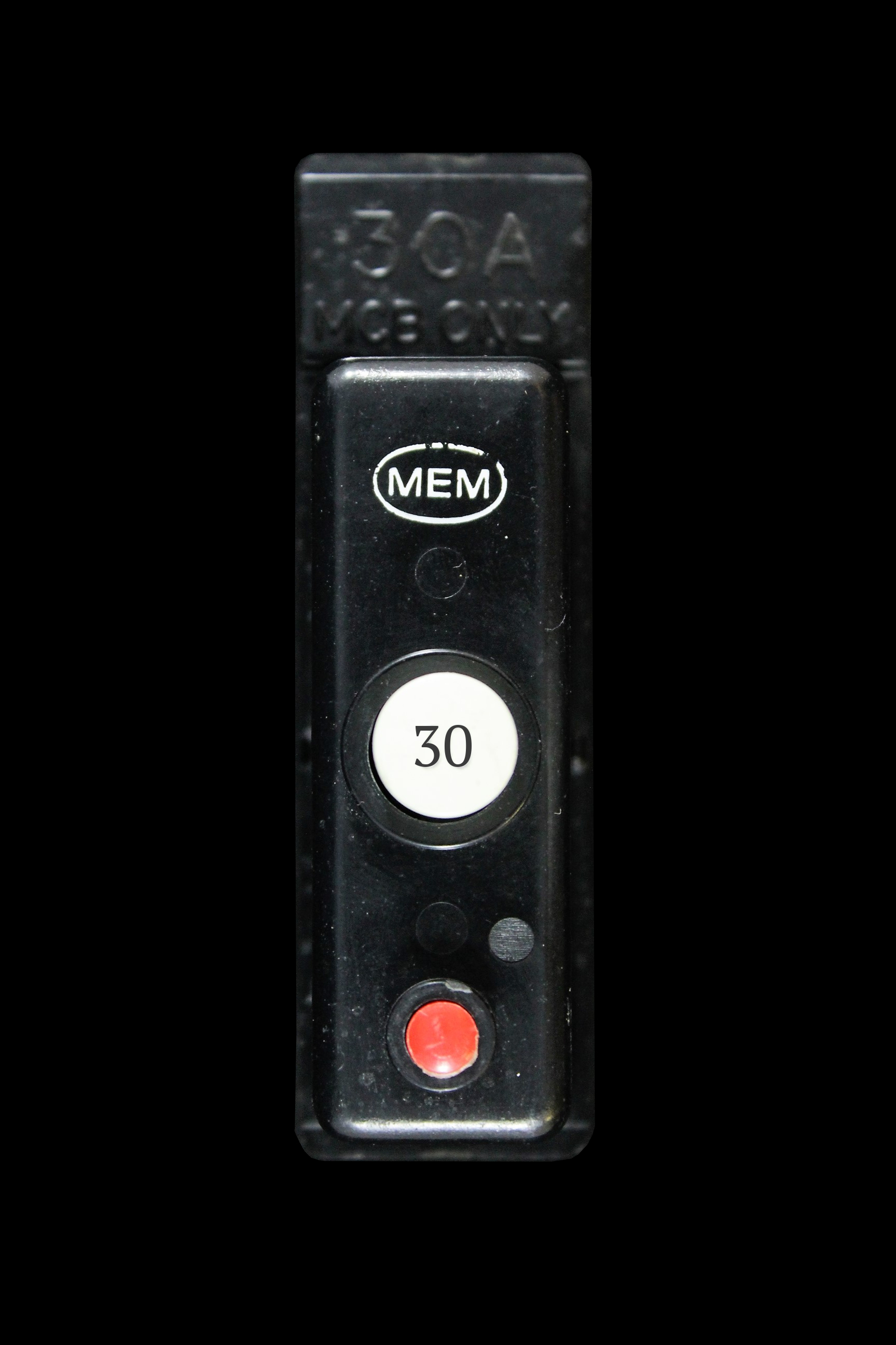 MEM 30 AMP M1.5 MCB CIRCUIT BREAKER PUSH PLUG IN