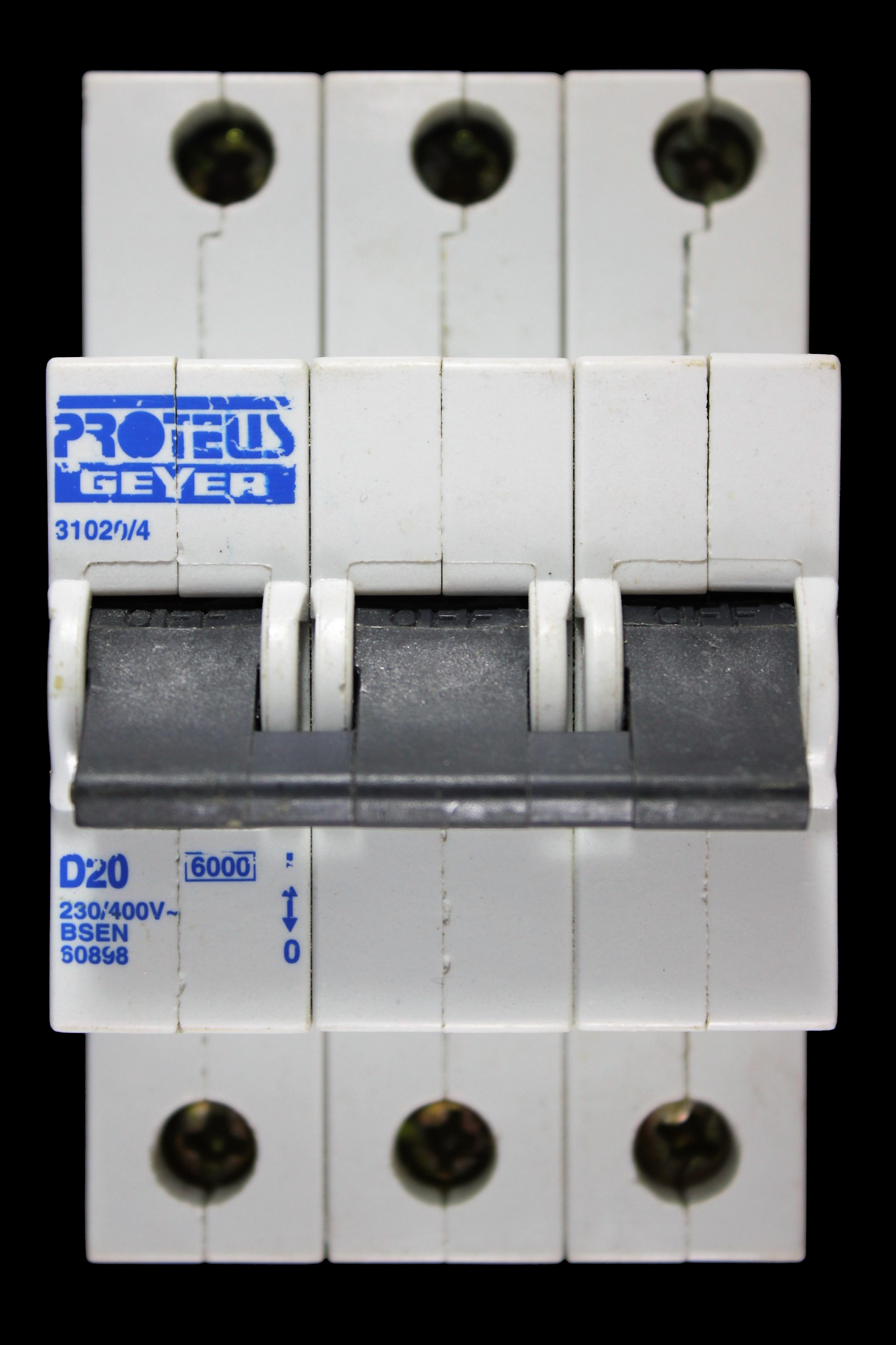 PROTEUS 20 AMP CURVE D 6kA TRIPLE POLE MCB CIRCUIT BREAKER GEYER 31020/4