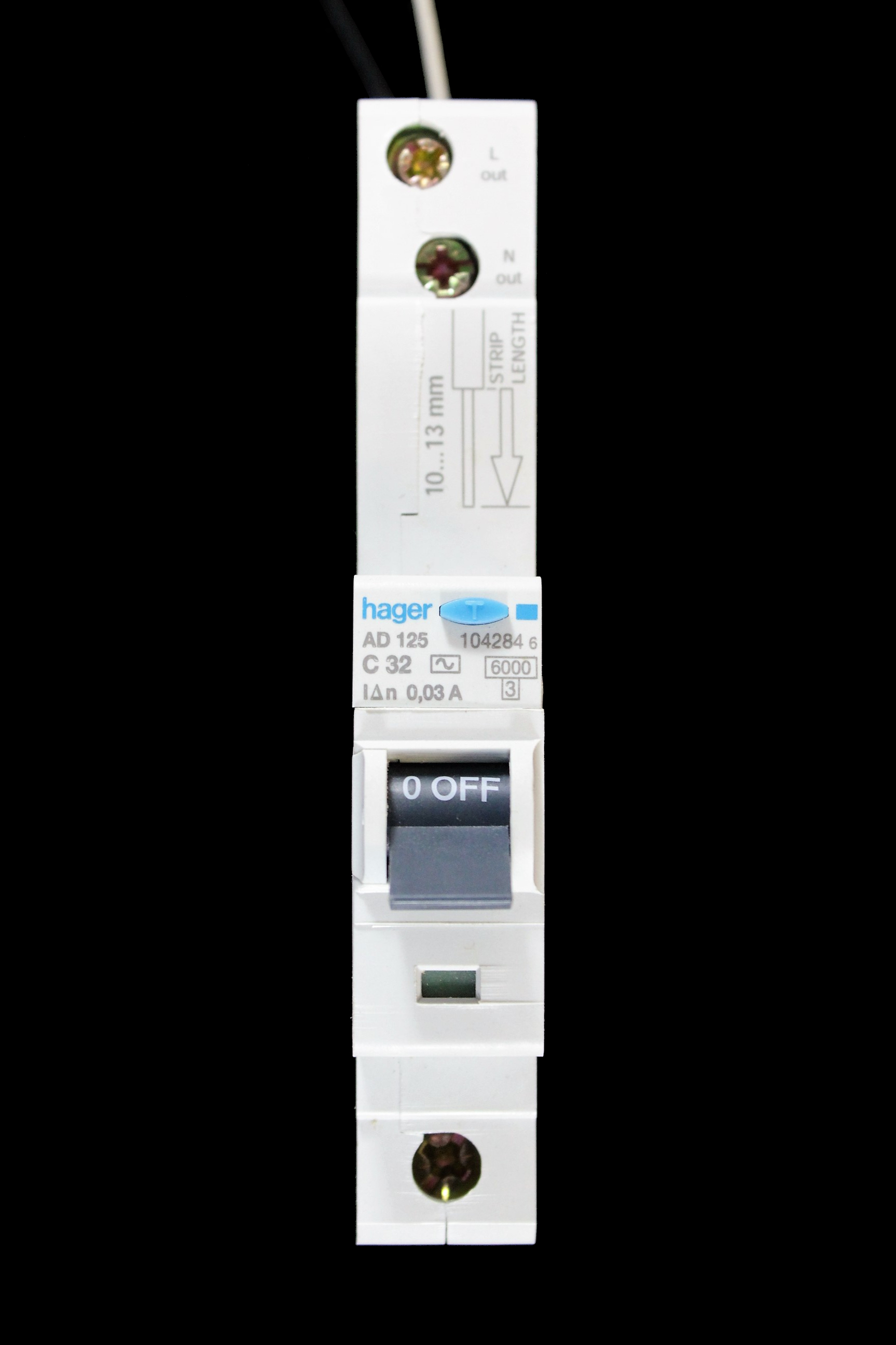 HAGER 32 AMP CURVE C 6kA 30mA RCBO TYPE AC 104284 AD125