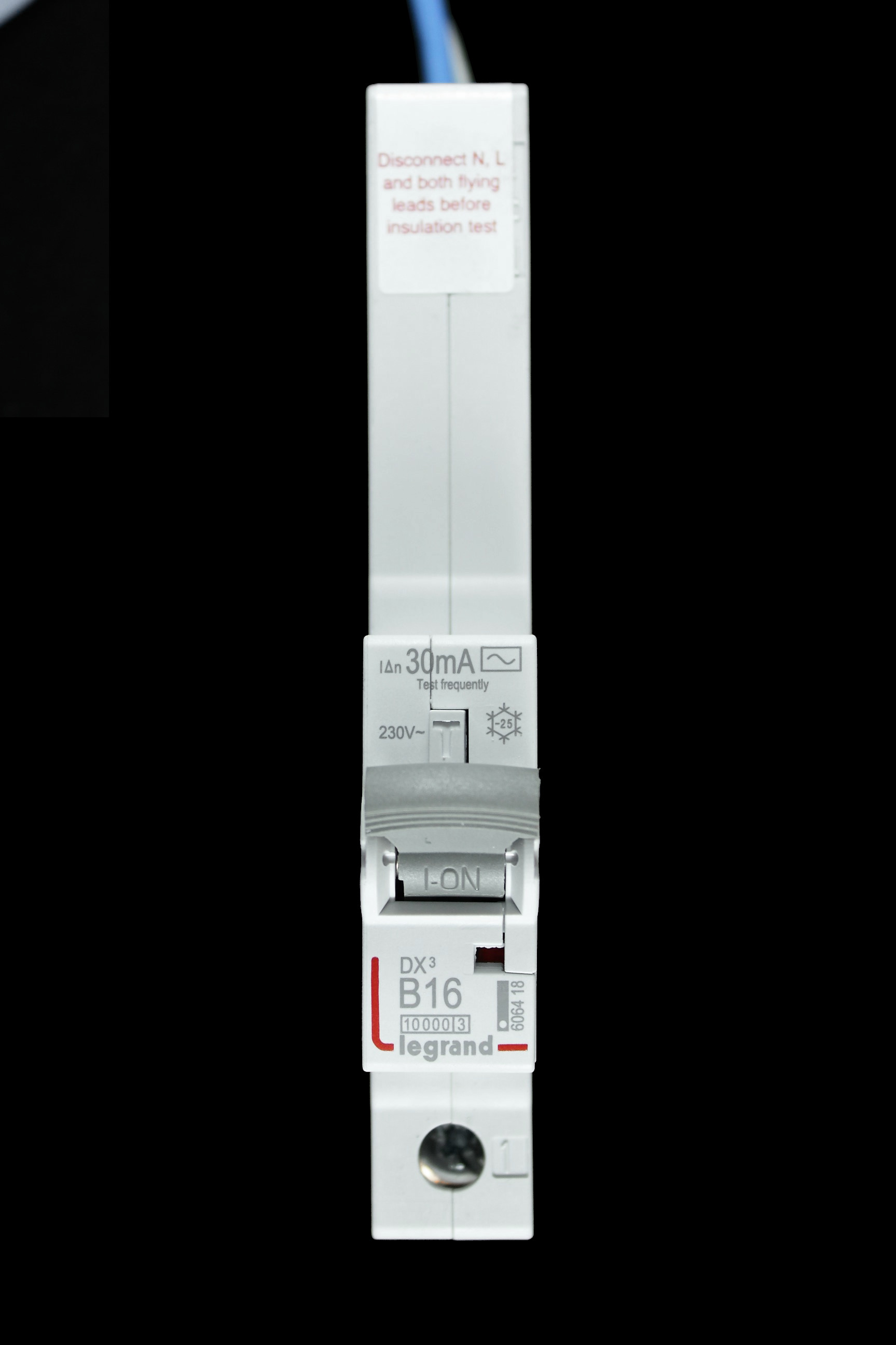LEGRAND 16 AMP CURVE B 10kA 30mA RCBO TYPE AC DX3 6064 18