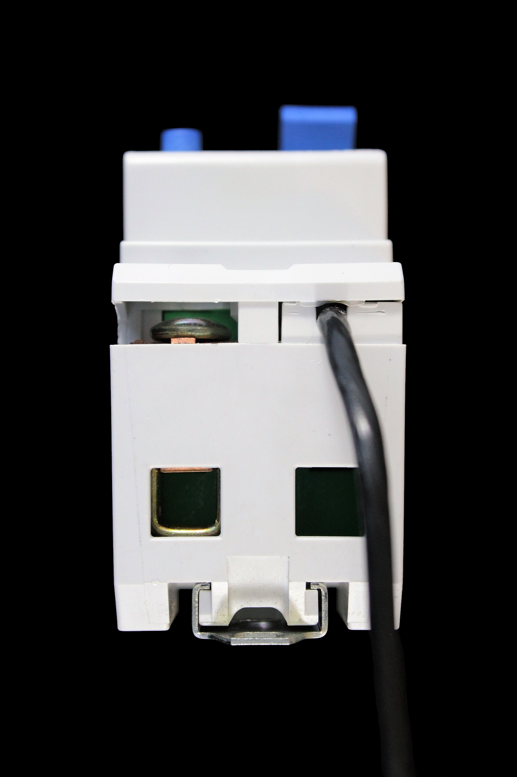HAGER 32 AMP CURVE B 4.5kA 30mA DOUBLE POLE RCBO TYPE AC AD010B 104205