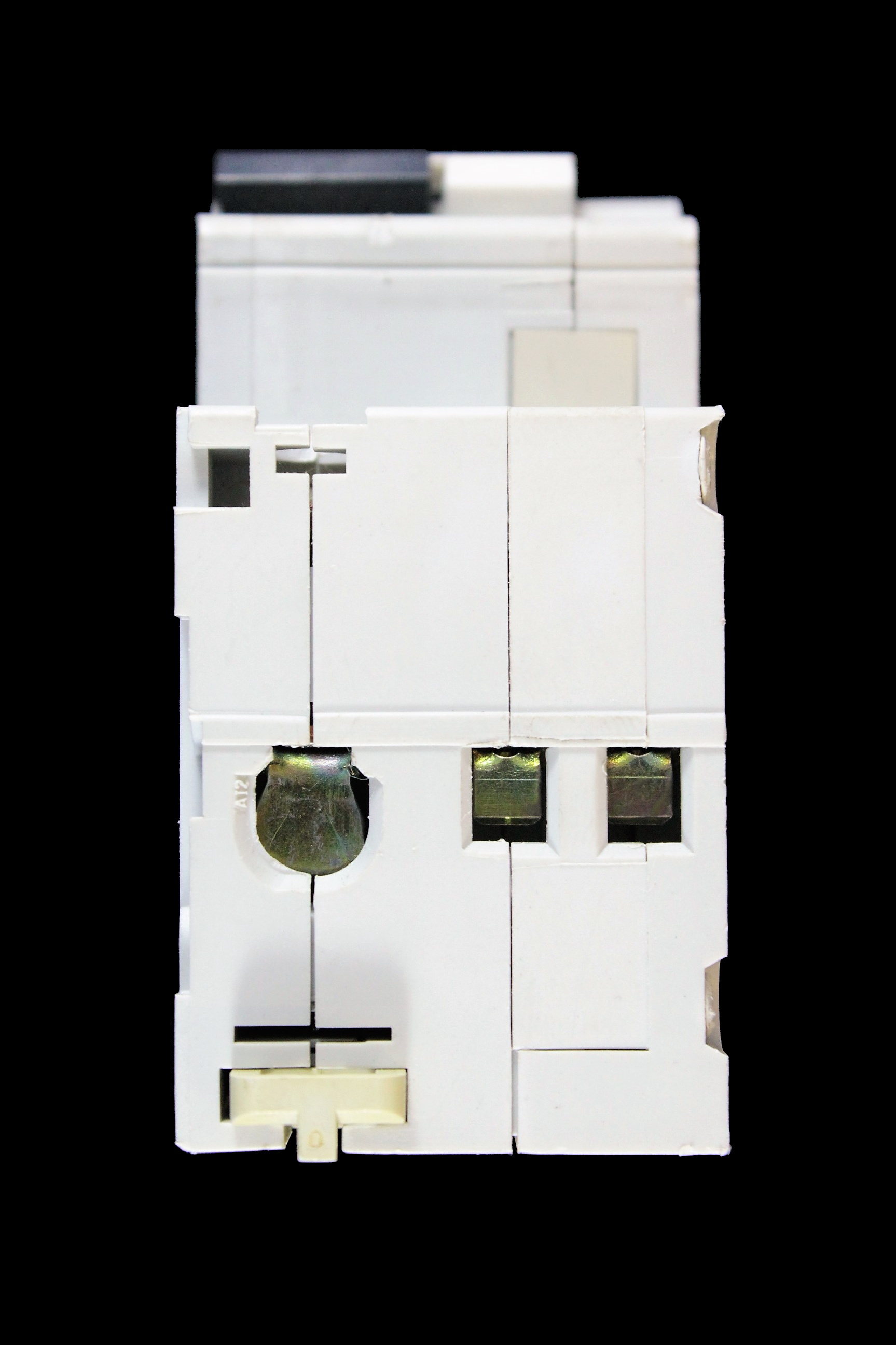MERLIN GERIN 16 AMP TYPE 2 M9 30mA DOUBLE POLE RCBO TYPE AC V40H 26895