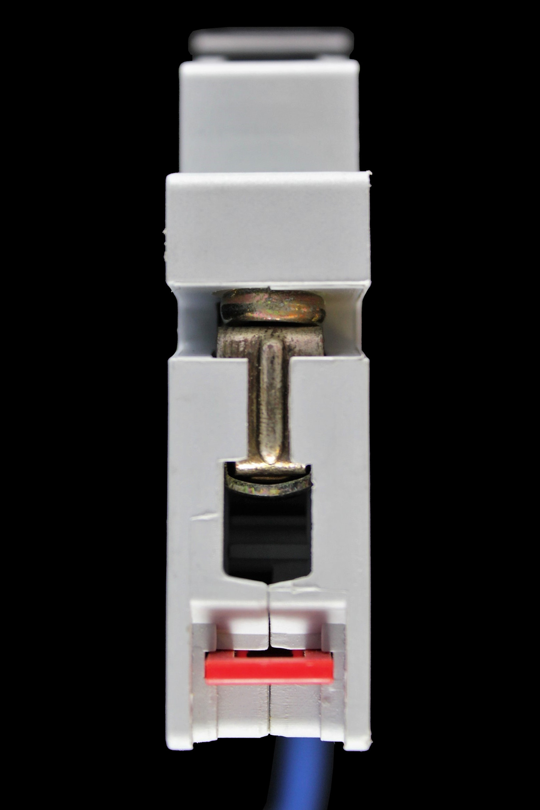 NEWLEC 16 AMP CURVE C 6kA 30mA RCBO TYPE A NLRCB1630A RED CLIP