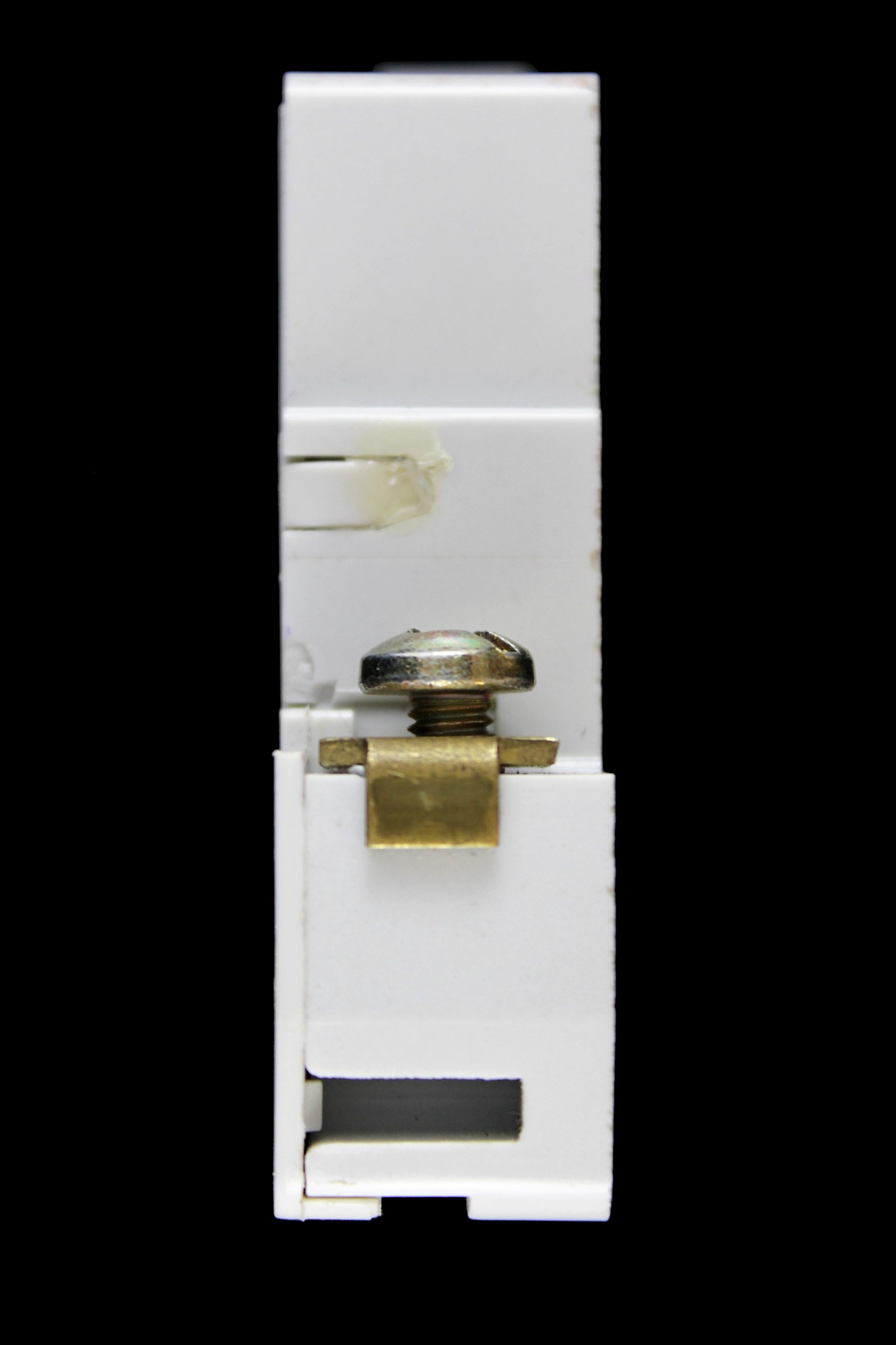 WYLEX 32 AMP CURVE B 3kA MCB CIRCUIT BREAKER NB32