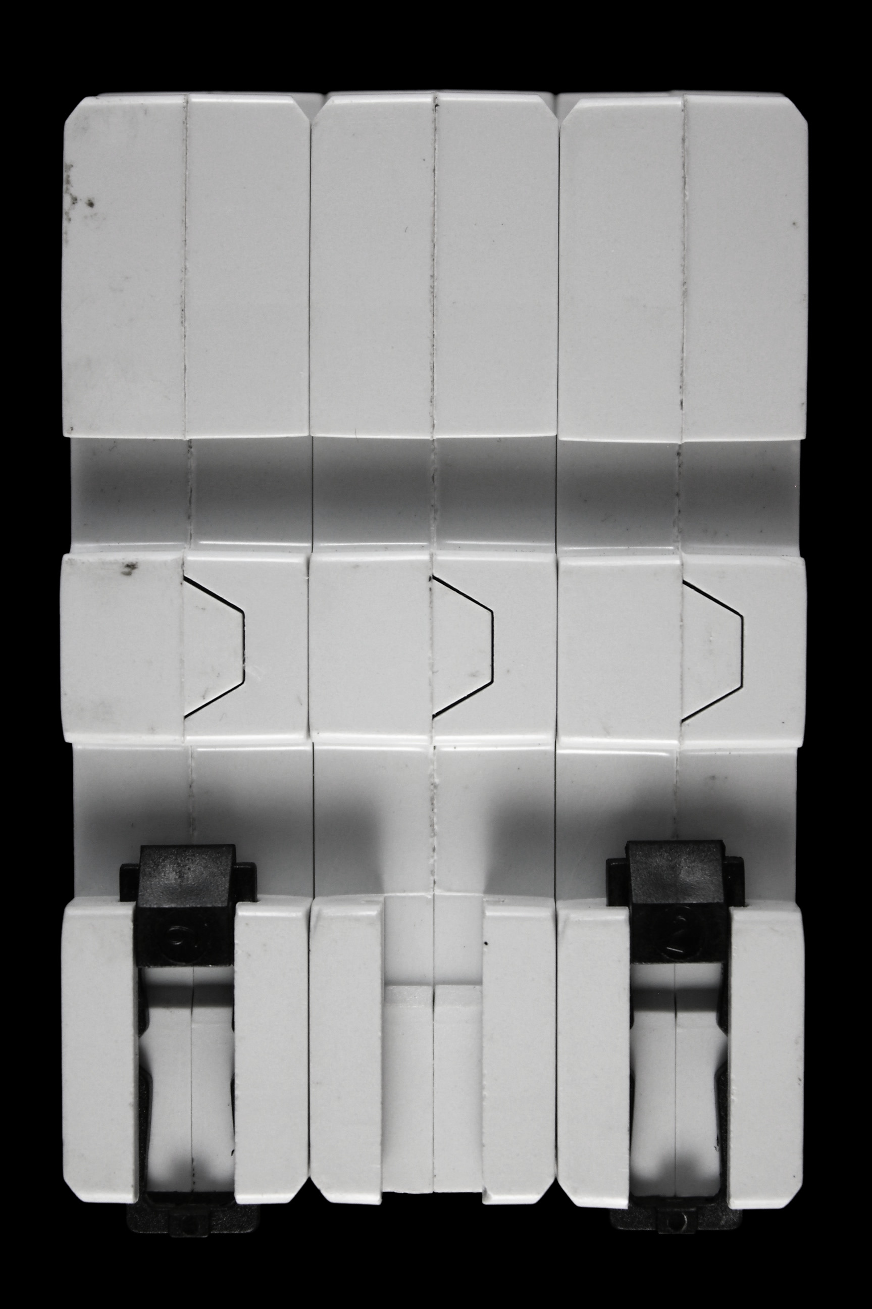 PROTEUS 100 AMP TRIPLE POLE MAIN SWITCH DISCONNECTOR 100S2 AC22