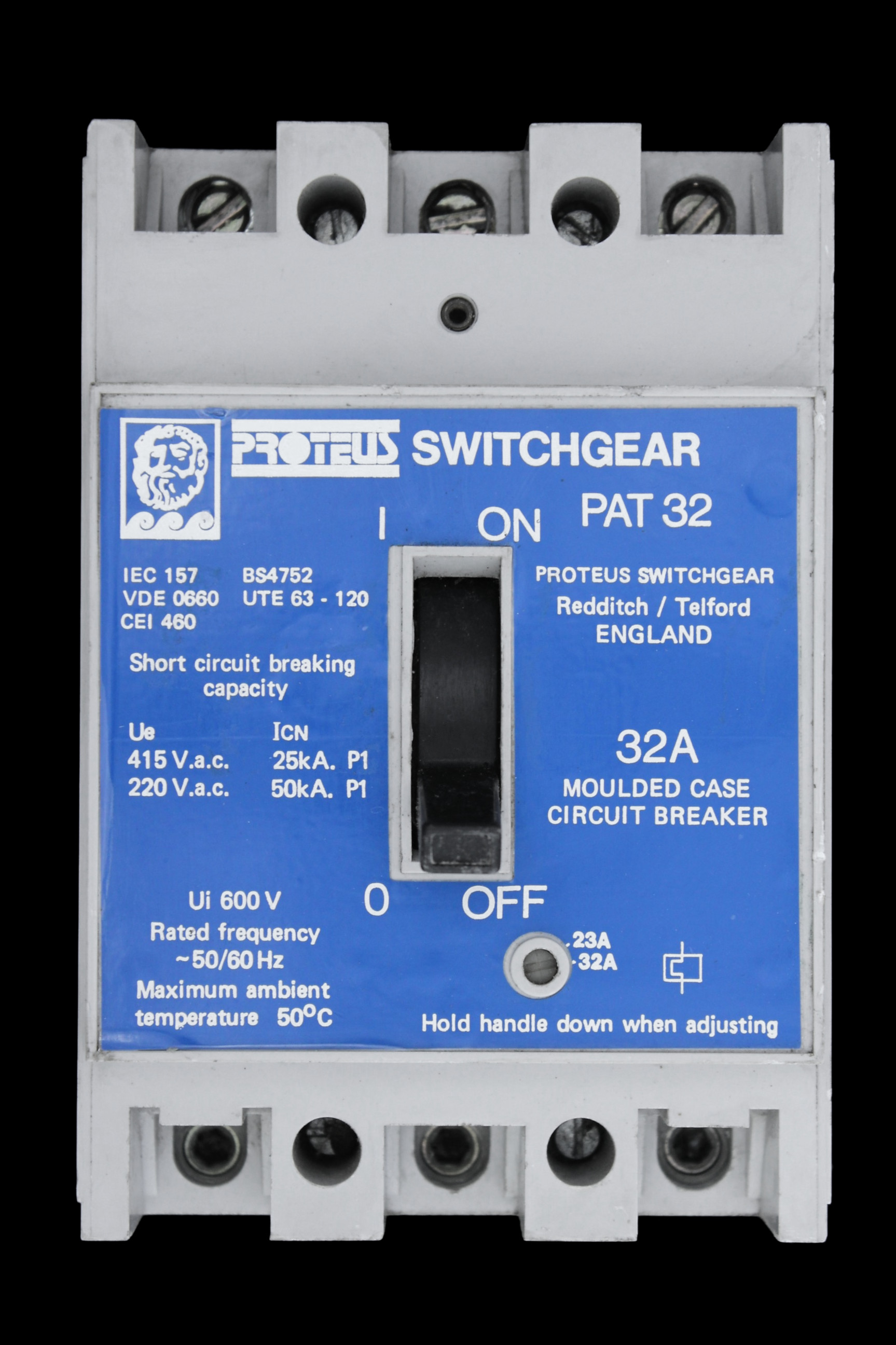 PROTEUS 32 AMP 25kA TRIPLE POLE MCCB SWITCHGEAR PAT32 WHITE