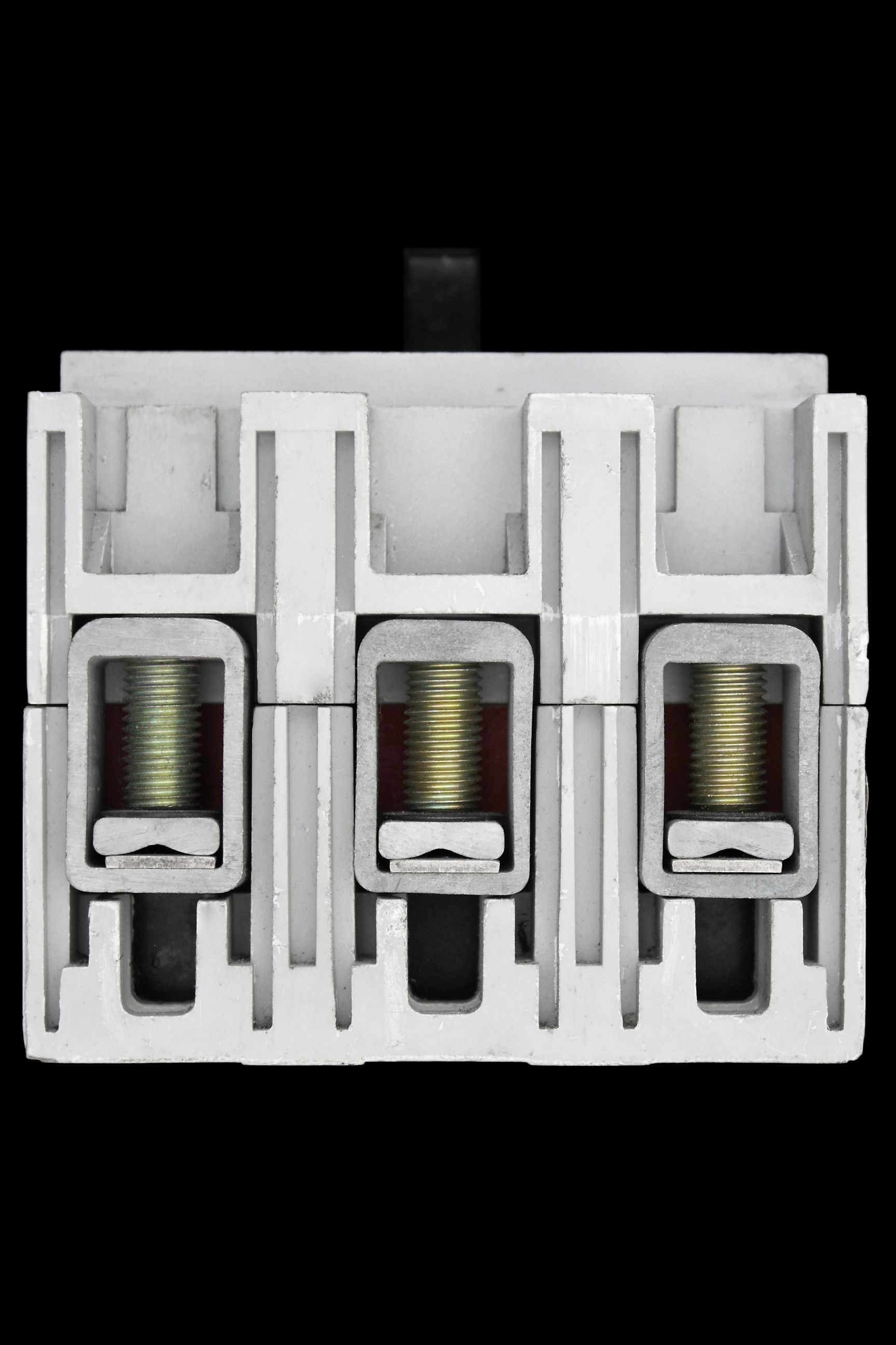 PROTEUS 32 AMP 25kA TRIPLE POLE MCCB SWITCHGEAR PAT32 WHITE