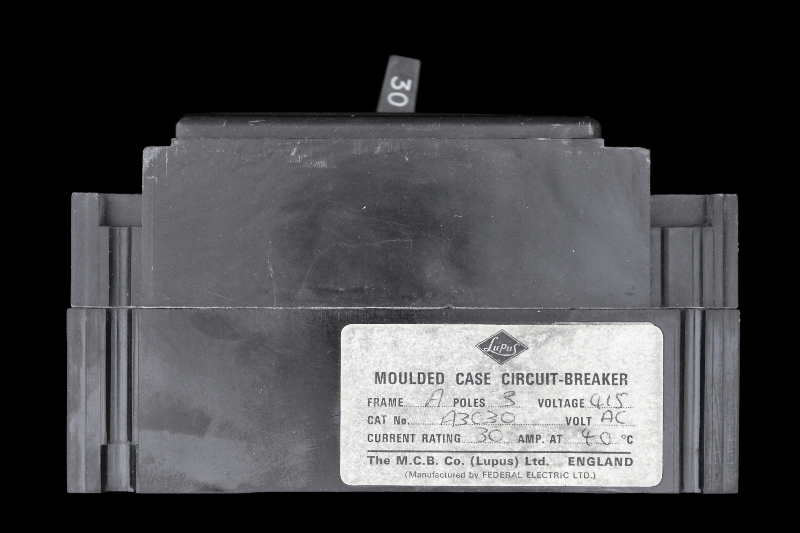 LUPUS 30 AMP TRIPLE POLE MCCB A3030