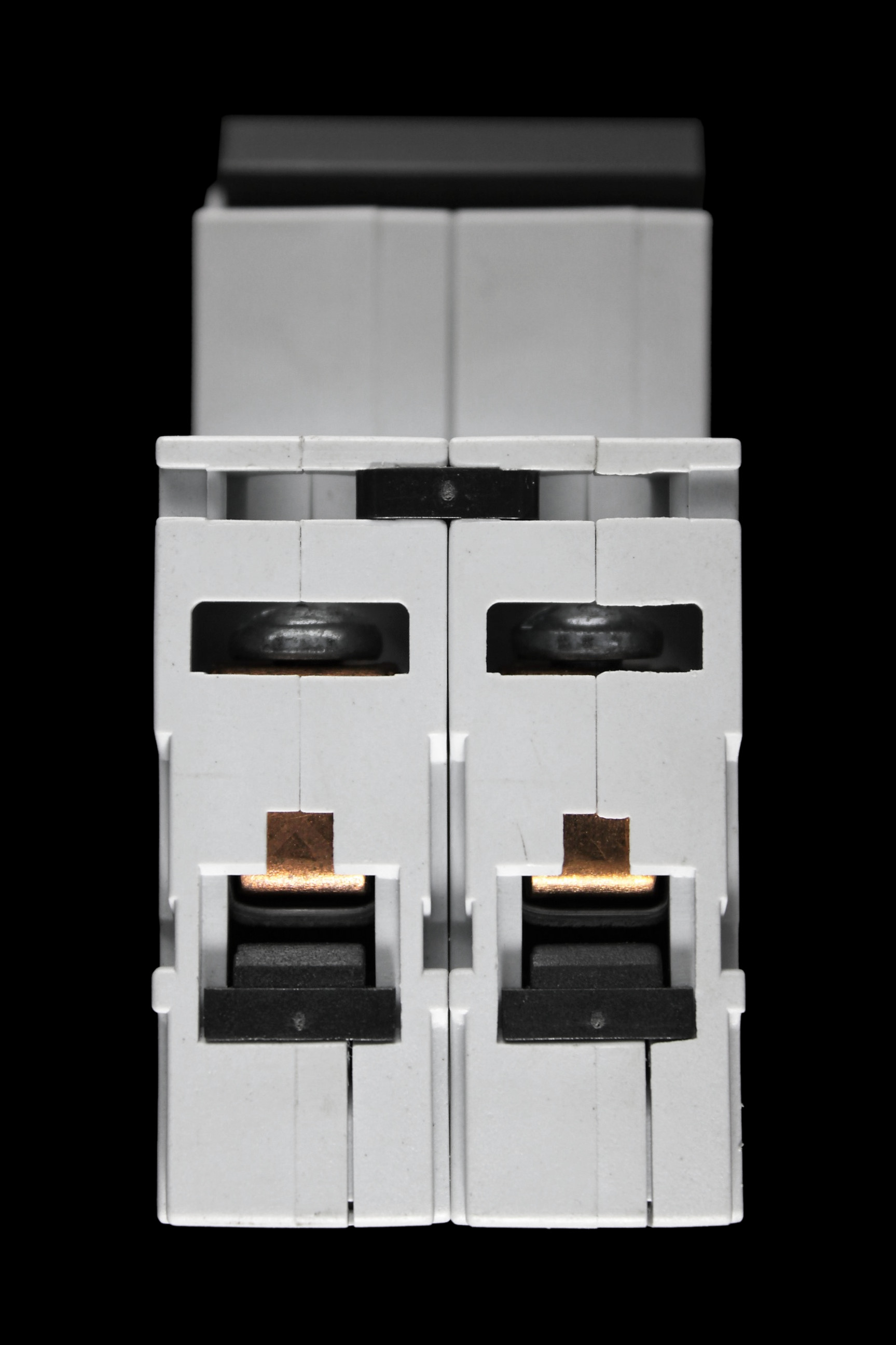 EATON 16 AMP CURVE C 10kA DOUBLE POLE MCB CIRCUIT BREAKER MCH216