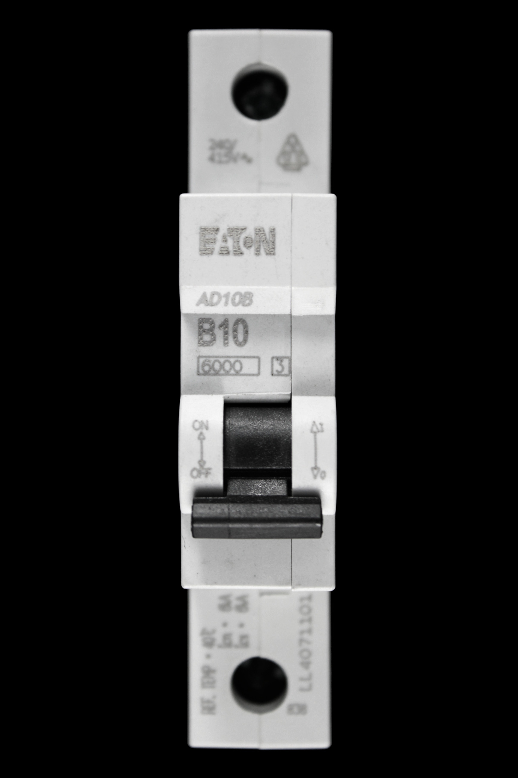 EATON MEM 10 AMP CURVE B 6kA MCB CIRCUIT BREAKER AD10B
