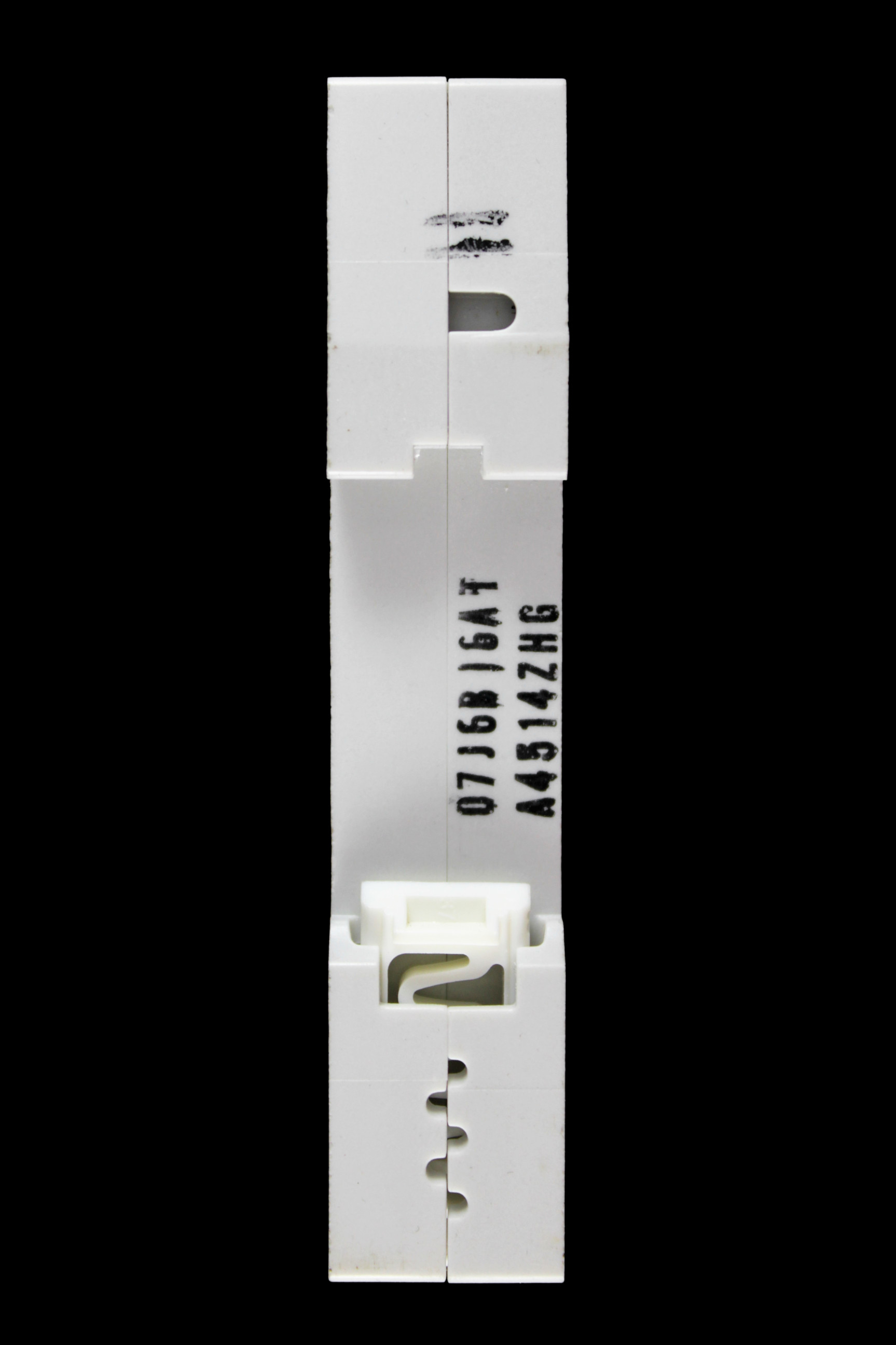 SECTOR 16 AMP CURVE B 6kA MCB CIRCUIT BREAKER SVMCB16/B NS