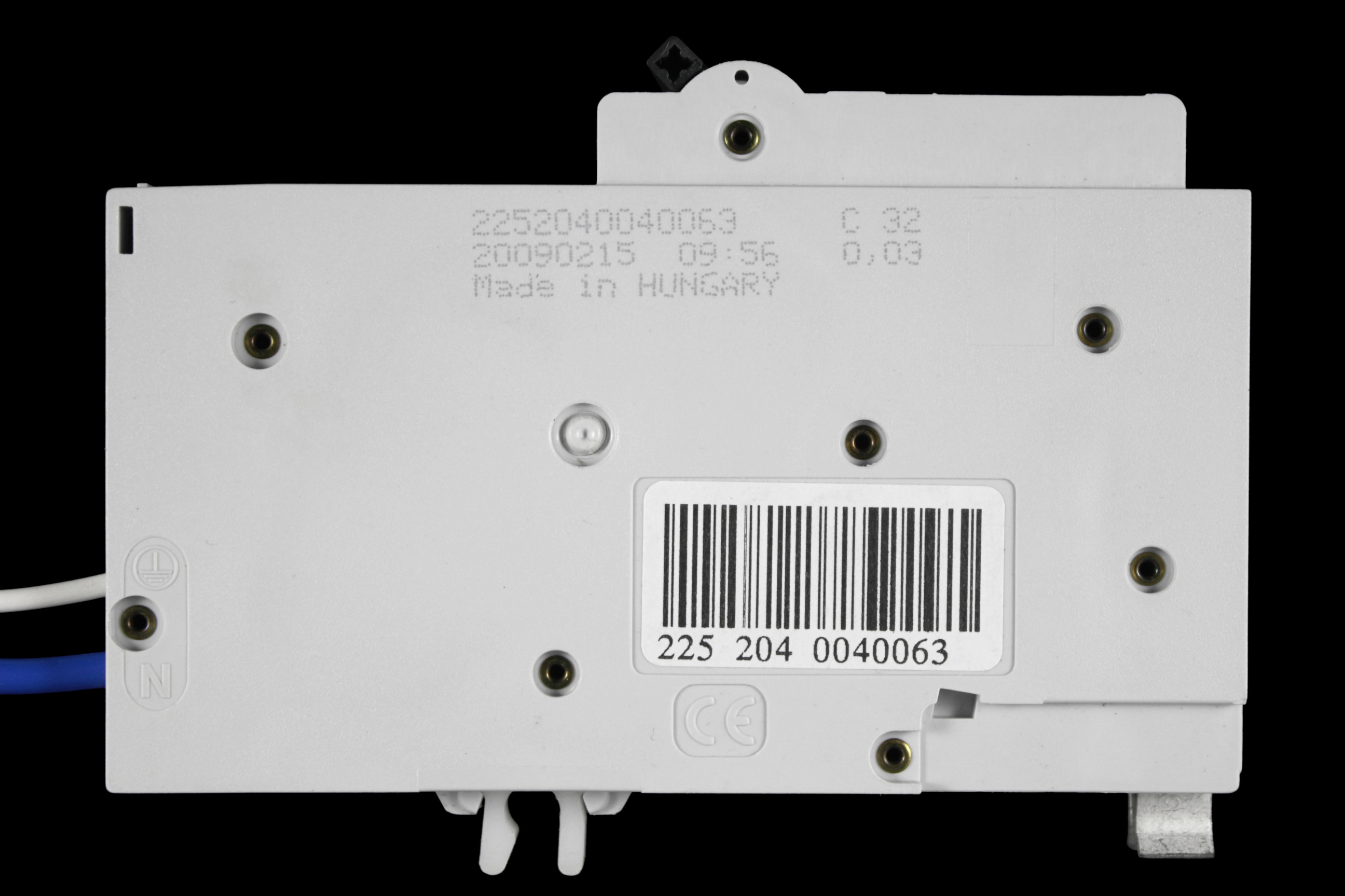 SQUARE D 32 AMP CURVE C 10kA 30mA RCBO TYPE AC QOE 132C03