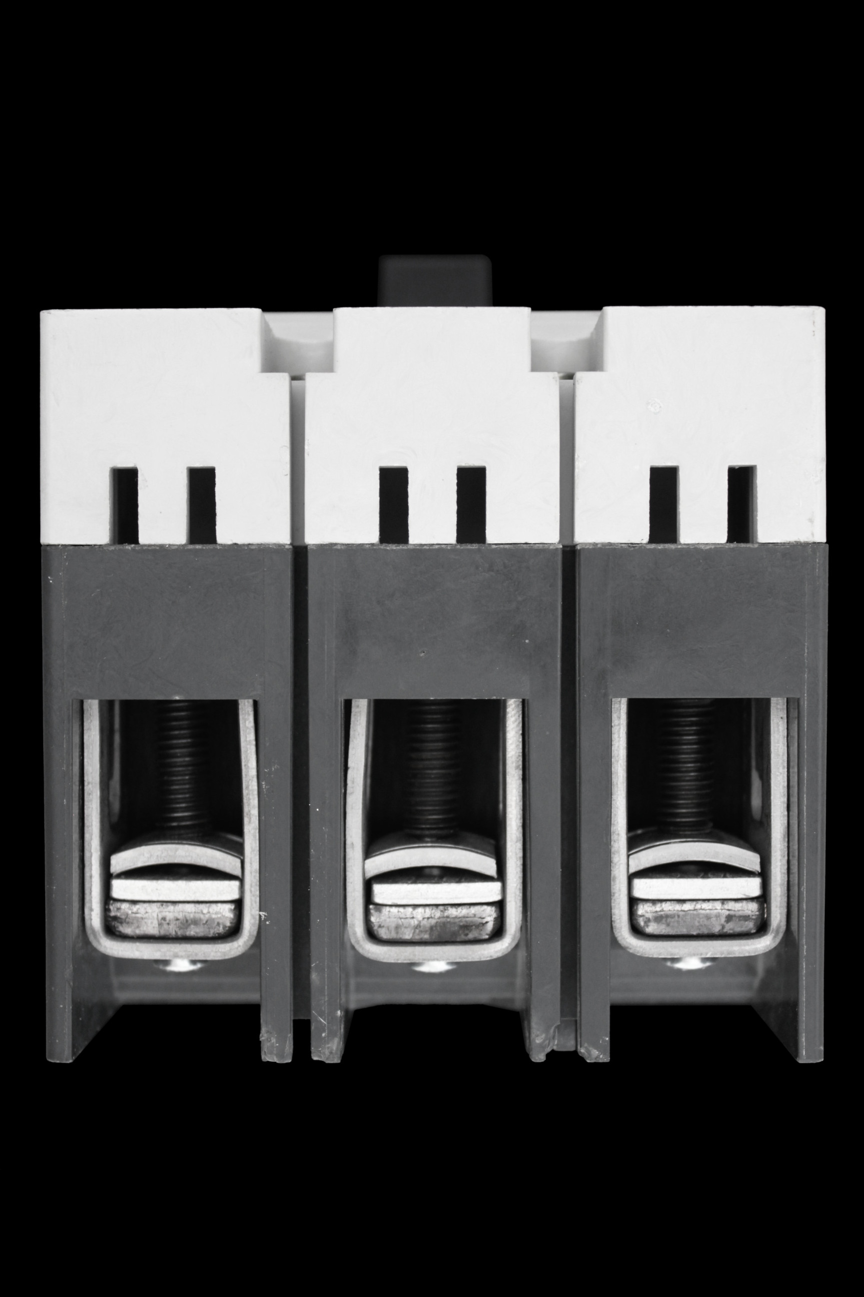 MEM 250 AMP 35kA TRIPLE POLE MCCB MJLA2503