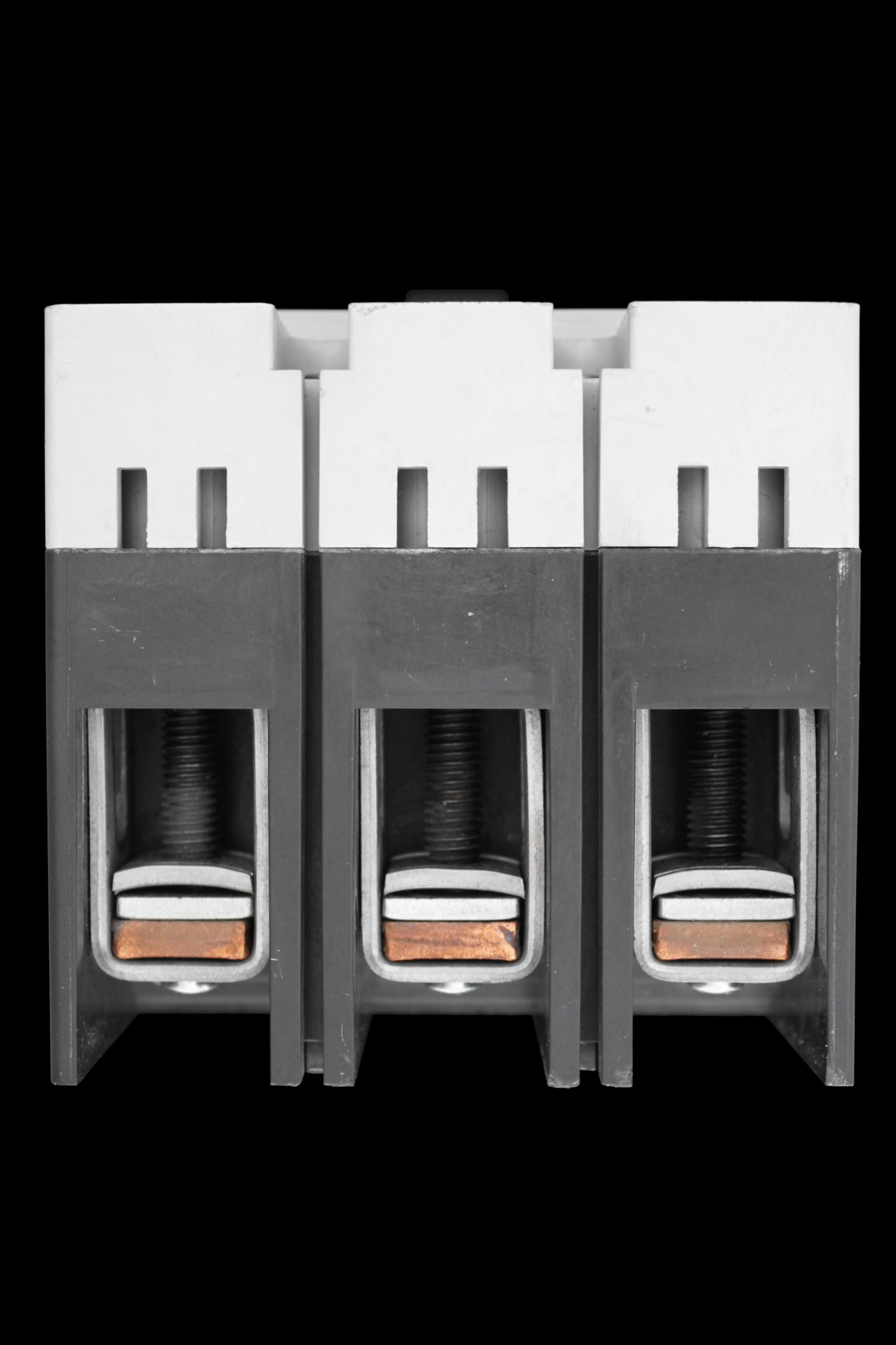 MEM 250 AMP 35kA TRIPLE POLE MCCB MJLA2503