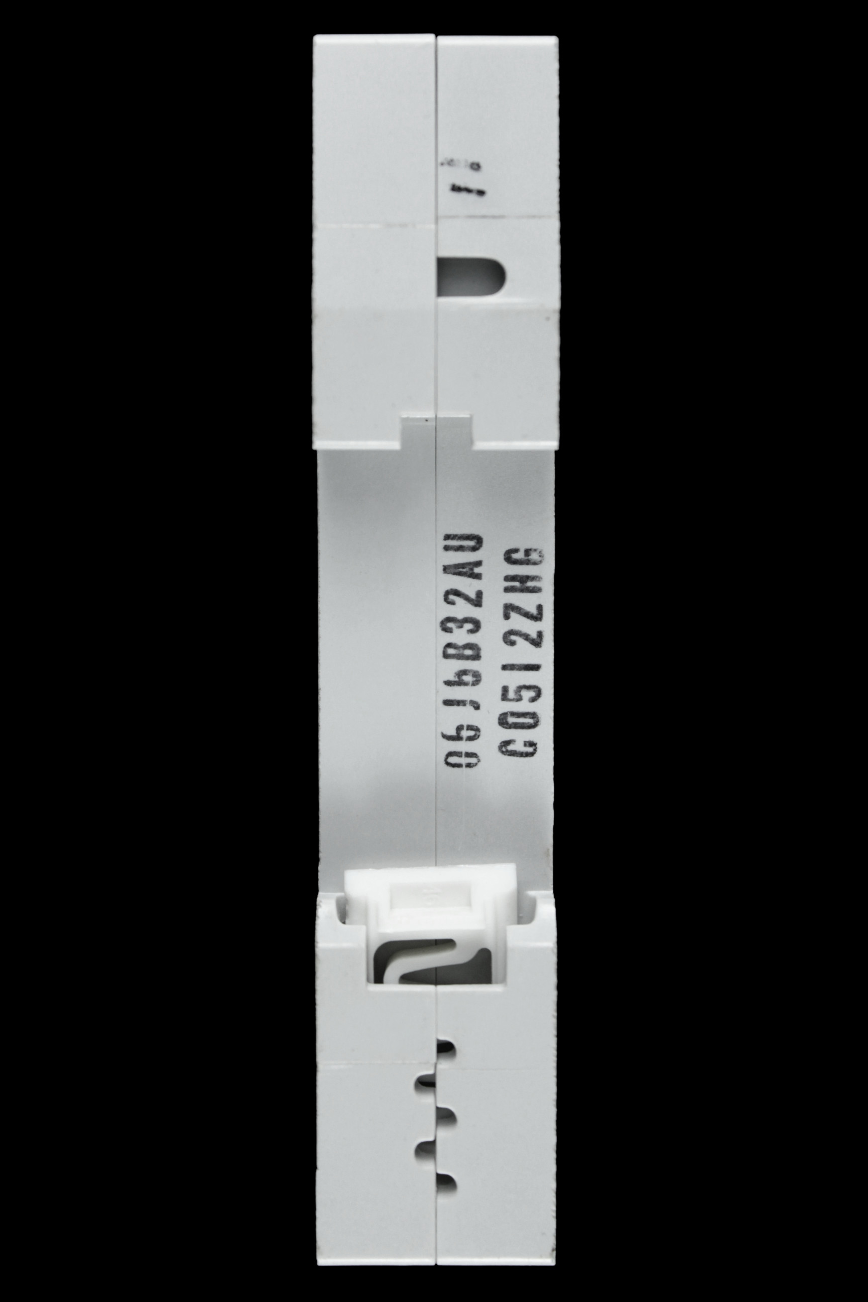 VOLEX 32 AMP CURVE B 6kA MCB CIRCUIT BREAKER VB32-B