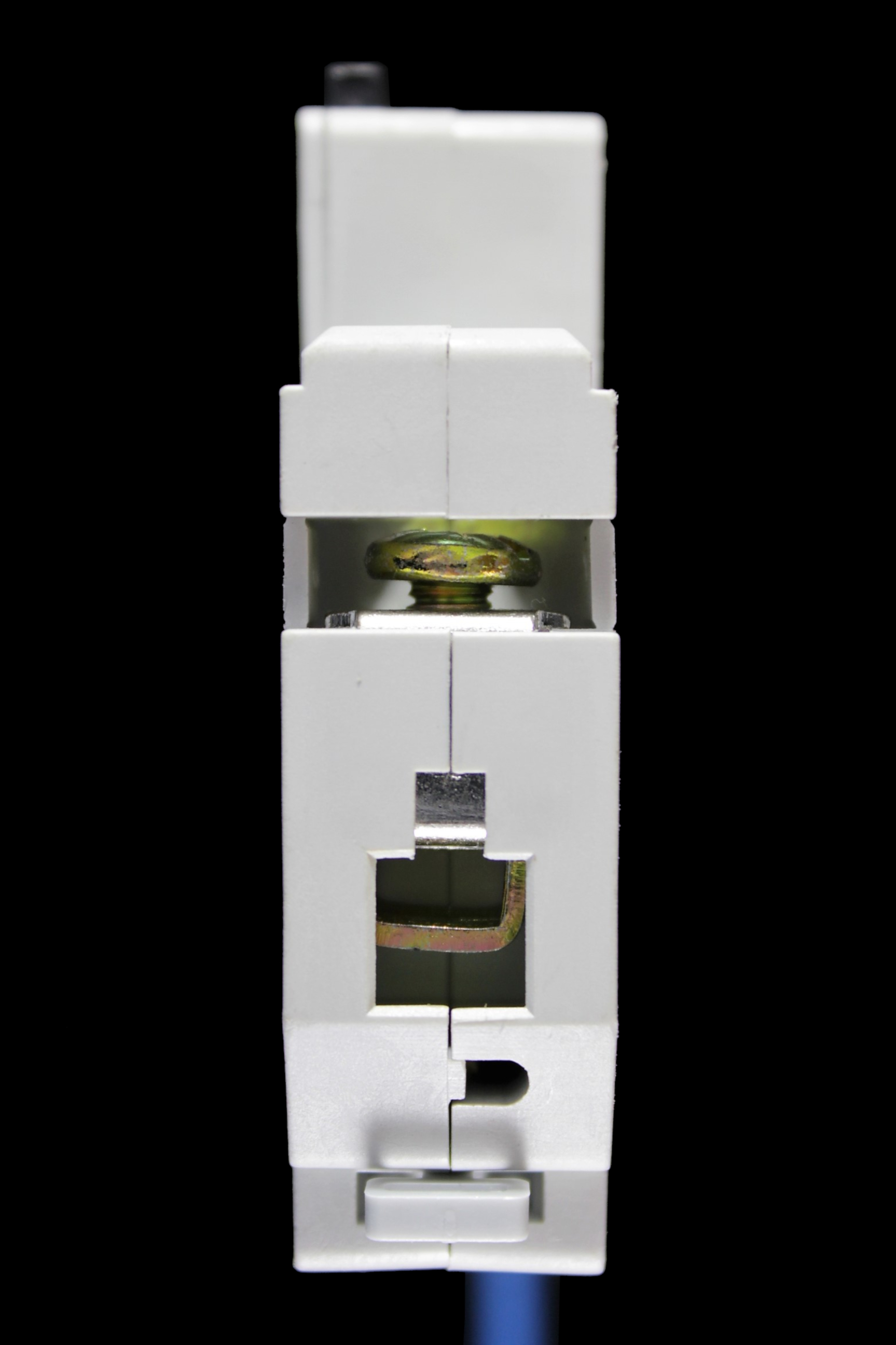 PROTEUS 32 AMP CURVE B 10kA 30mA RCBO TYPE AC XL32BRW
