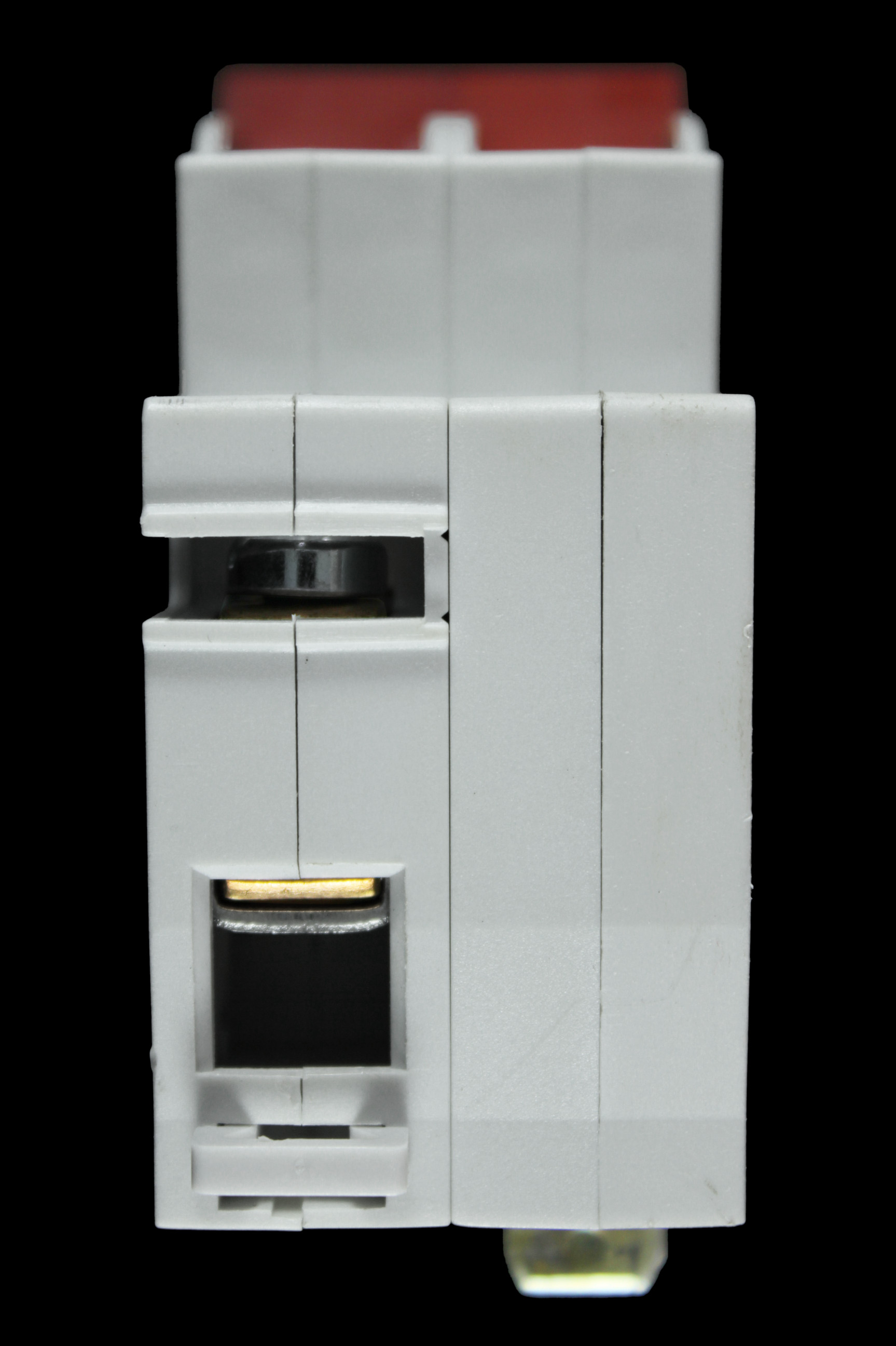 CRABTREE 100 AMP DOUBLE POLE MAIN SWITCH DISCONNECTOR 100/MI2 STARBREAKER