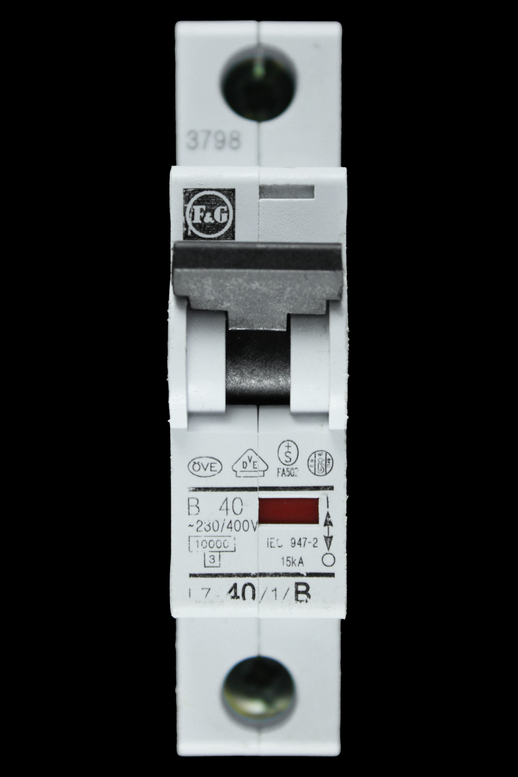 F&G 40 AMP CURVE B 10kA MCB CIRCUIT BREAKER L7-40/1/B