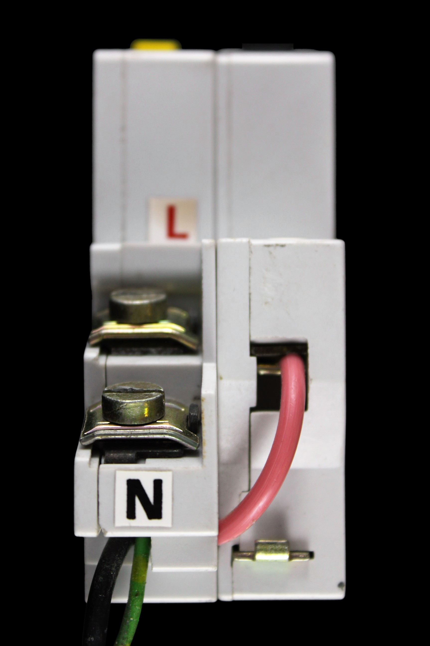 MEM 6 AMP TYPE 3 M9 30mA DOUBLE POLE MCB-RCD RCBO 61MB3R