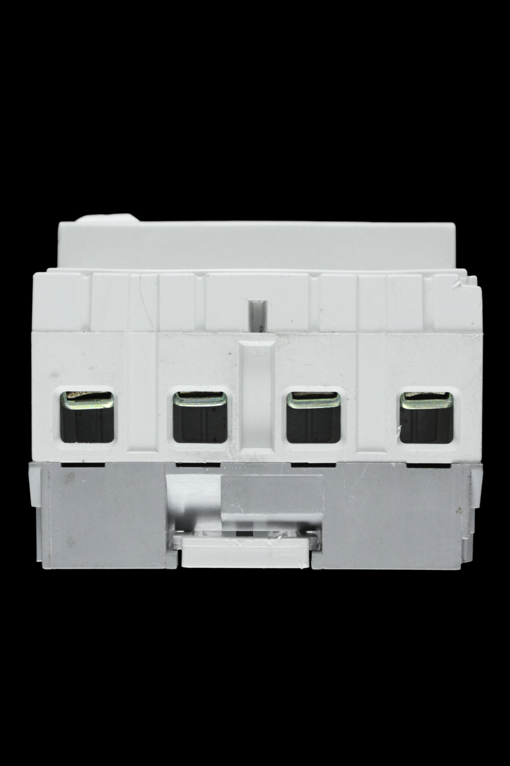 LEGRAND 40 AMP 30mA FOUR POLE RCCB R-02622