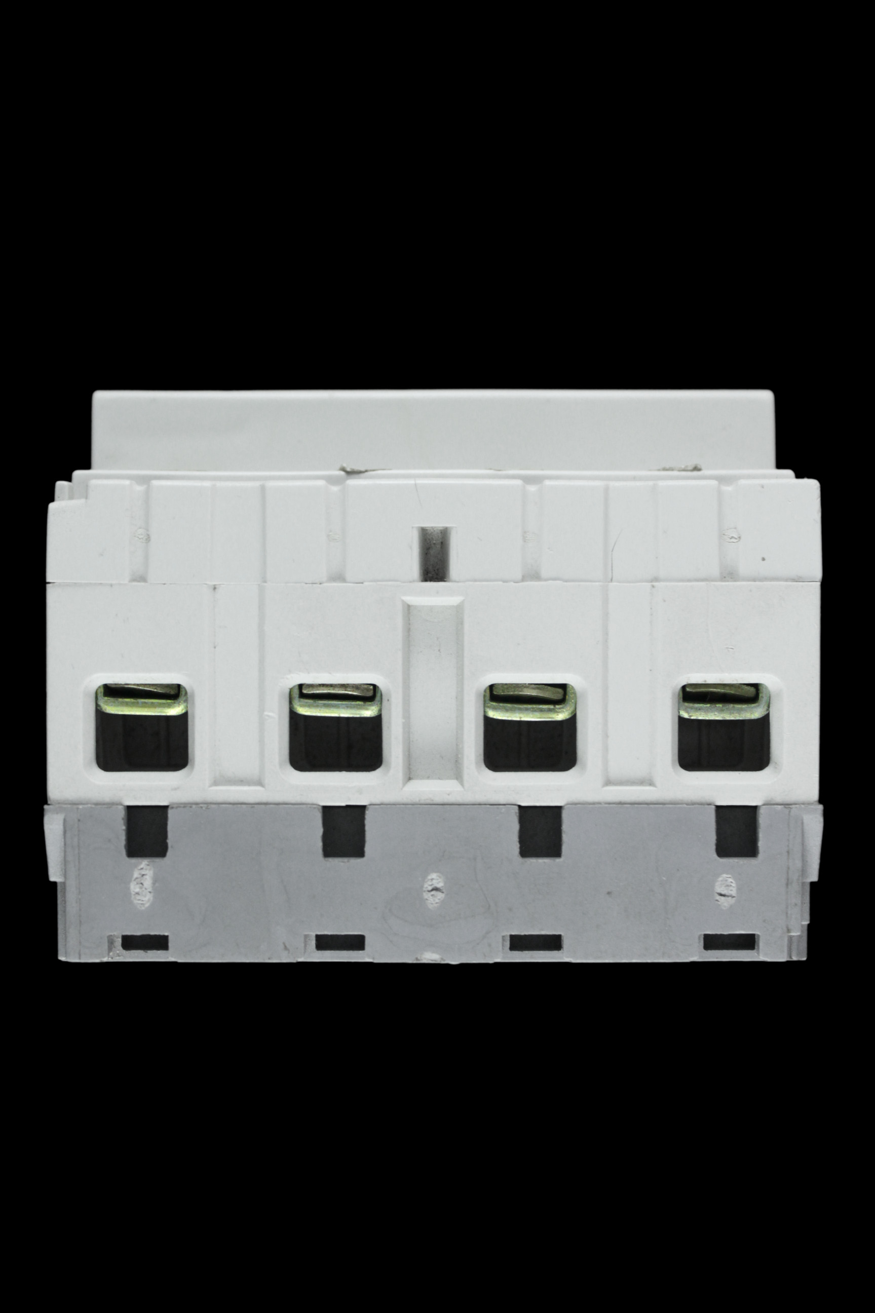 LEGRAND 40 AMP 30mA FOUR POLE RCCB R-02622