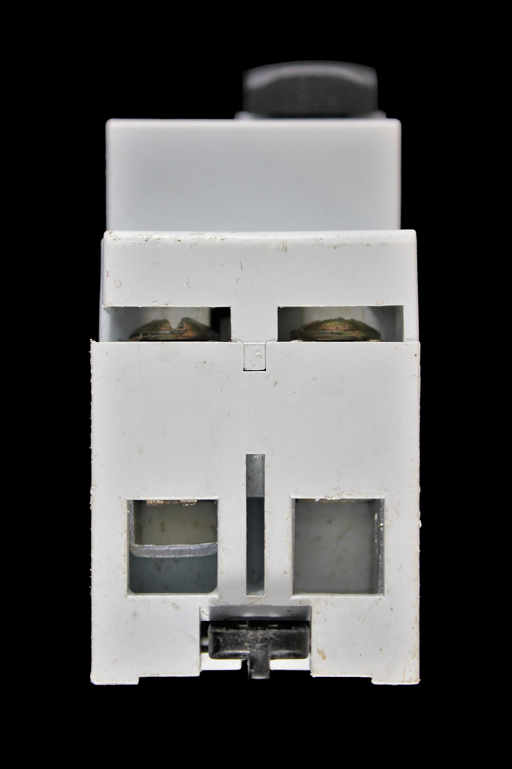 thumbnail image 2 of ESR RCD Residual Current Device – 40A 63A 80A 30mA Double Pole 240V 6KA 2 Pole 2 of 5