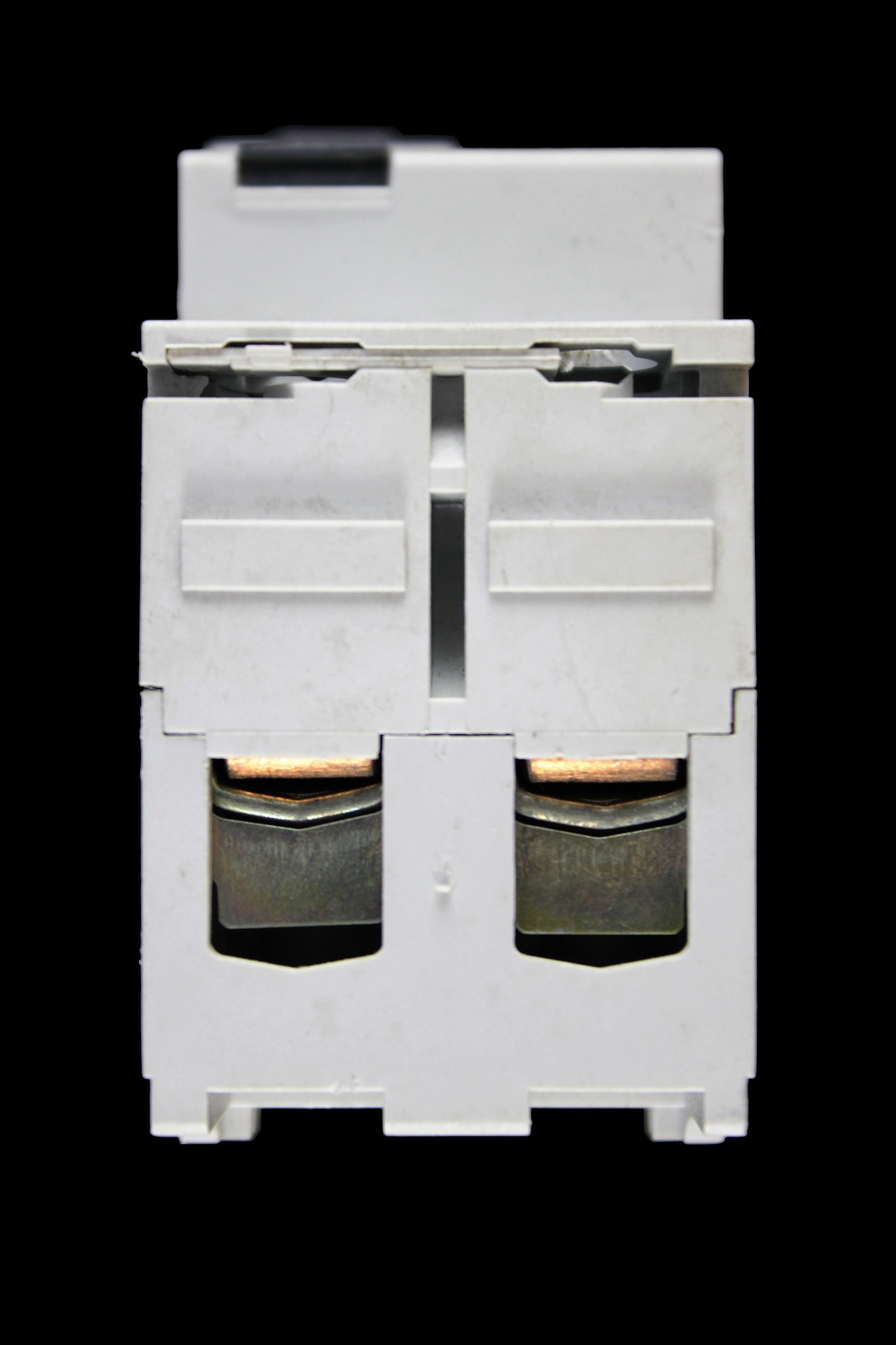 SECTOR 63 AMP 30mA DOUBLE POLE RCD TYPE AC 606500