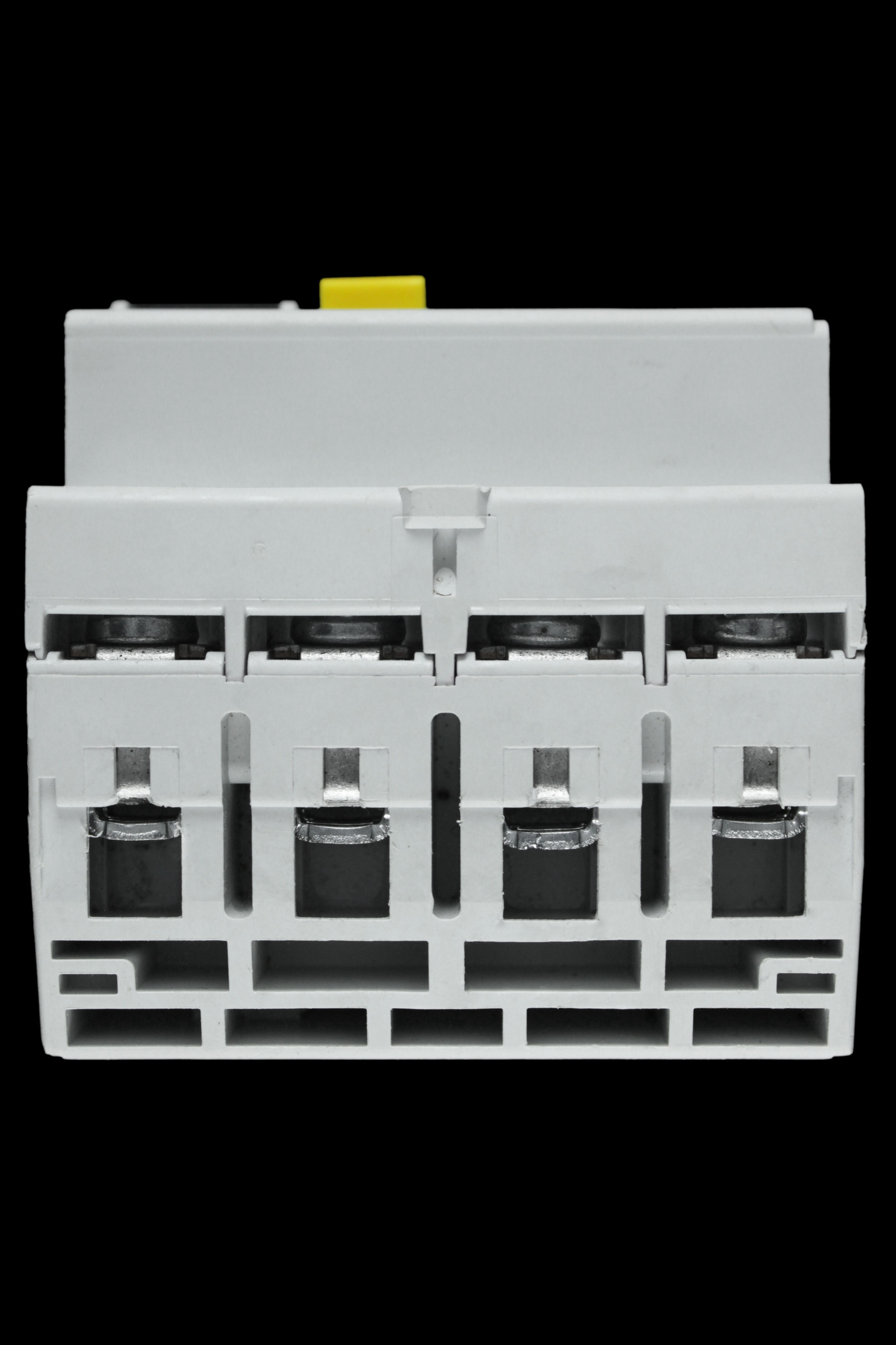 CONTACTUM 63 AMP 30mA FOUR POLE RCD B6303/4