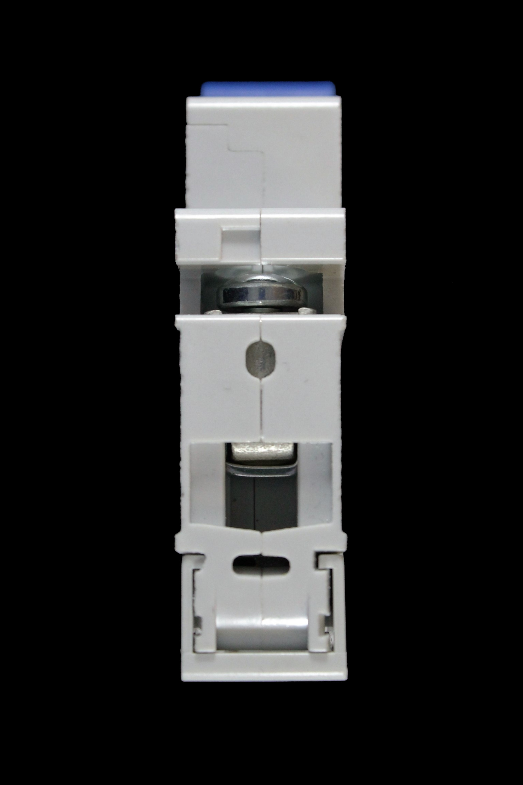 DOEPKE 32 AMP CURVE B 6kA MCB CIRCUIT BREAKER DLS6h