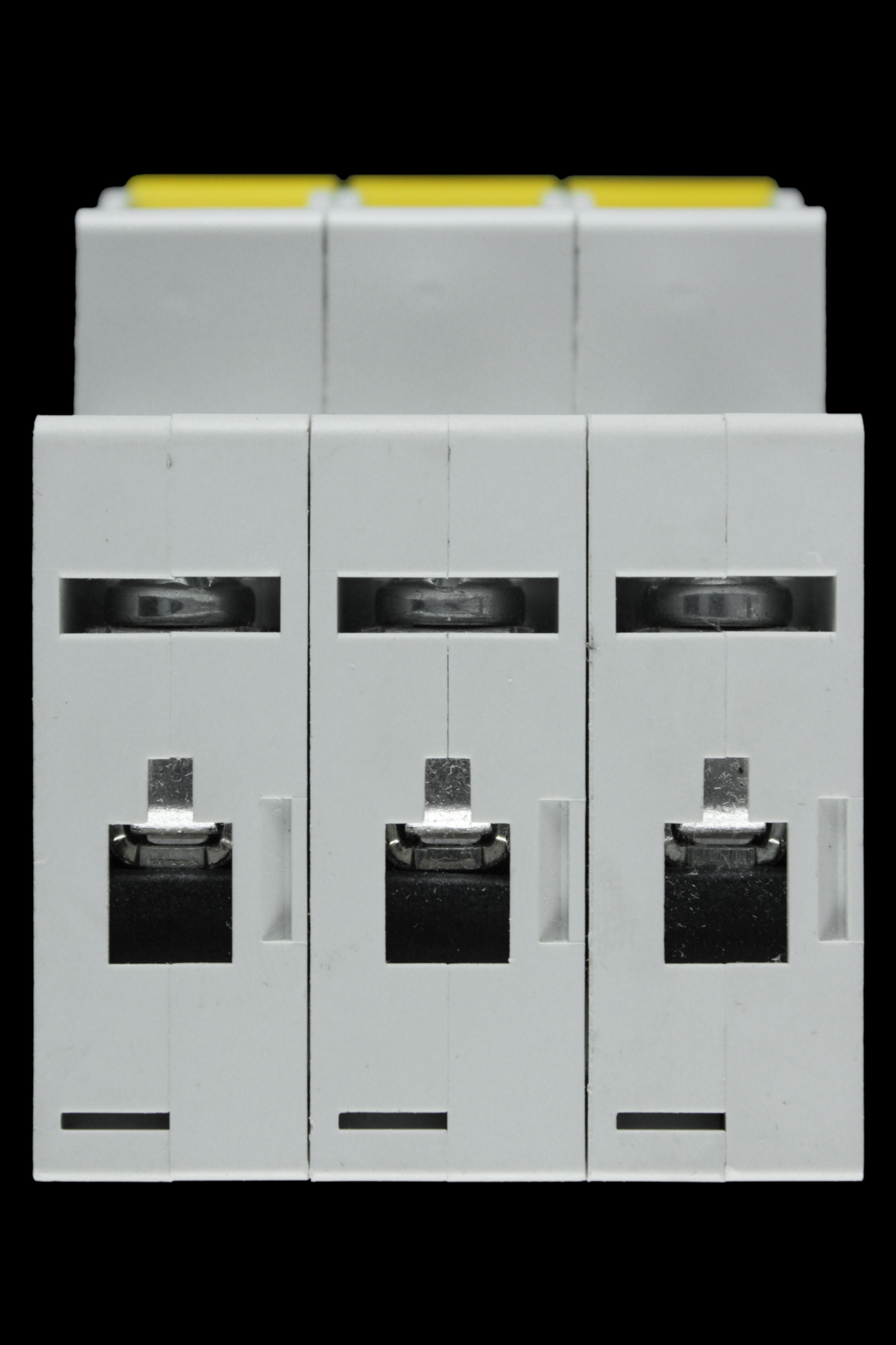 EATON 25 AMP CURVE C 10kA TRIPLE POLE MCB CIRCUIT BREAKER EMCH325