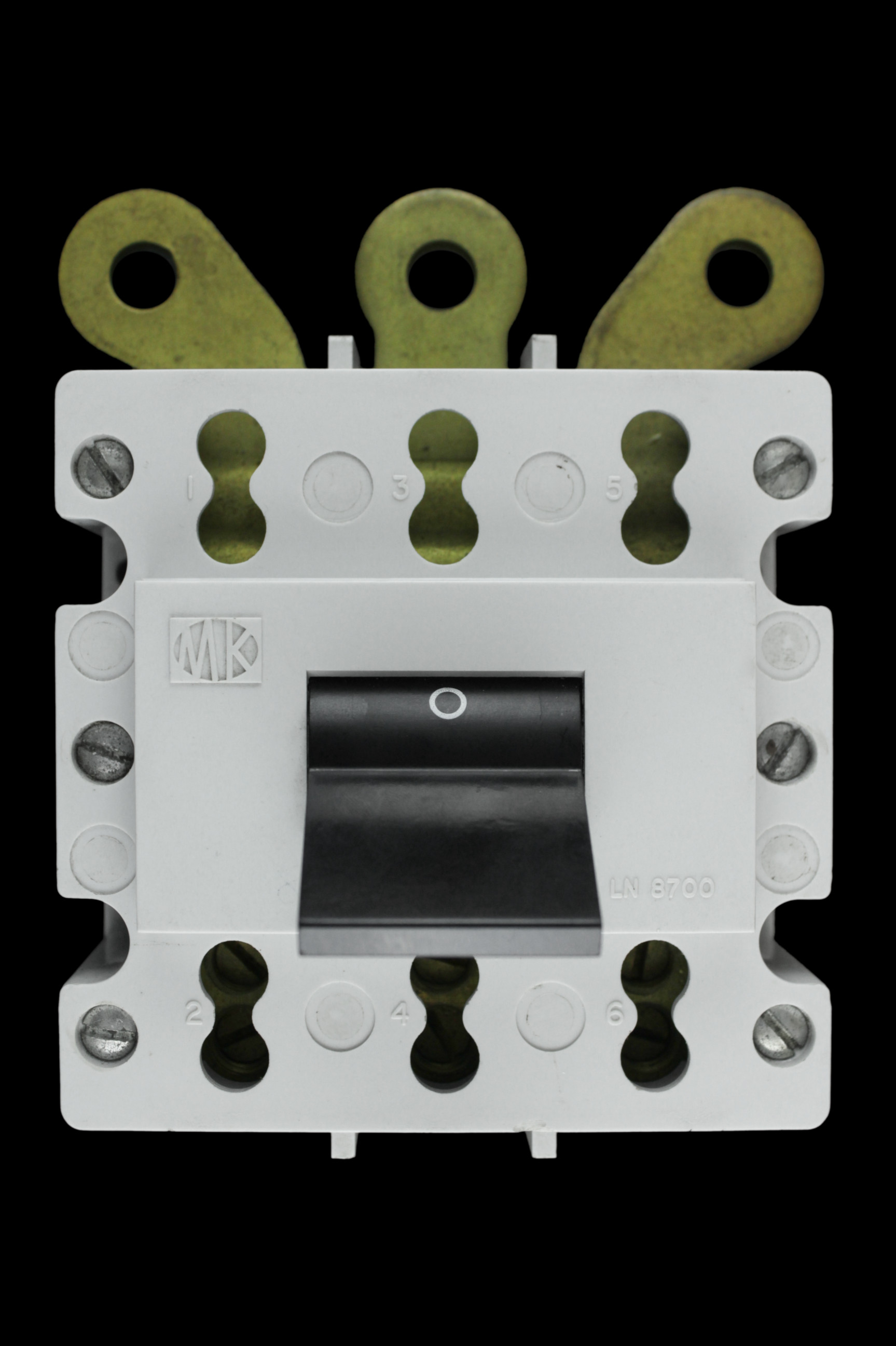MK 100 AMP TRIPLE POLE MAIN SWITCH DISCONNECTOR LN 8700