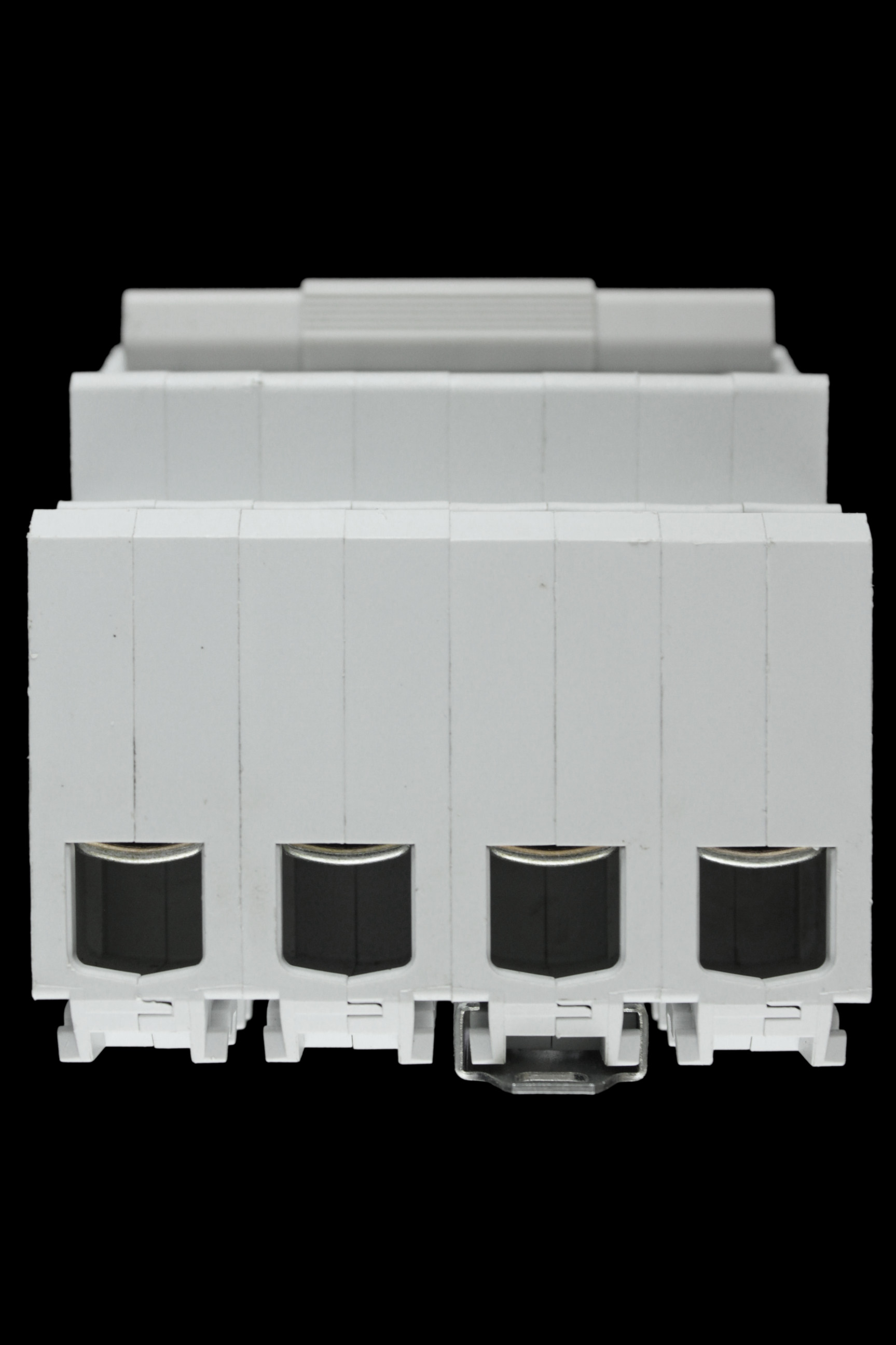 HAGER 100 MAIN SWITCH DISCONNECTOR FOUR POLE SB499F 552985 BW