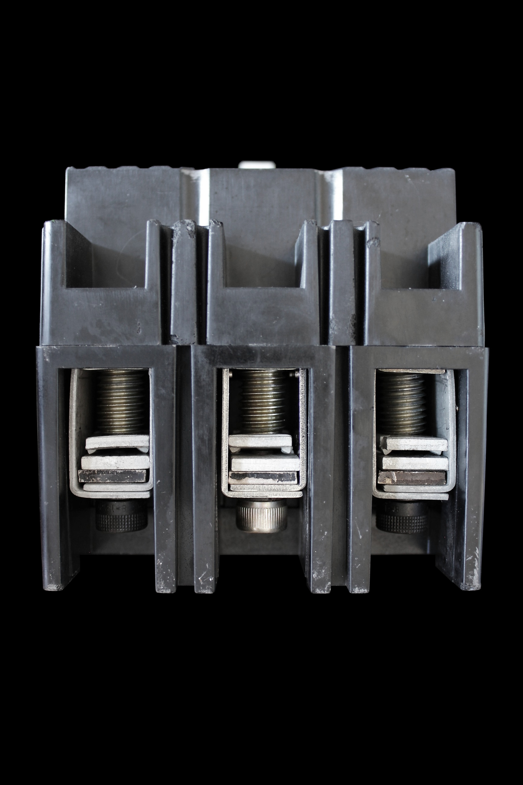 FEDERAL 160 AMP 26kA TRIPLE POLE MCCB SELECT SFJ3P250B
