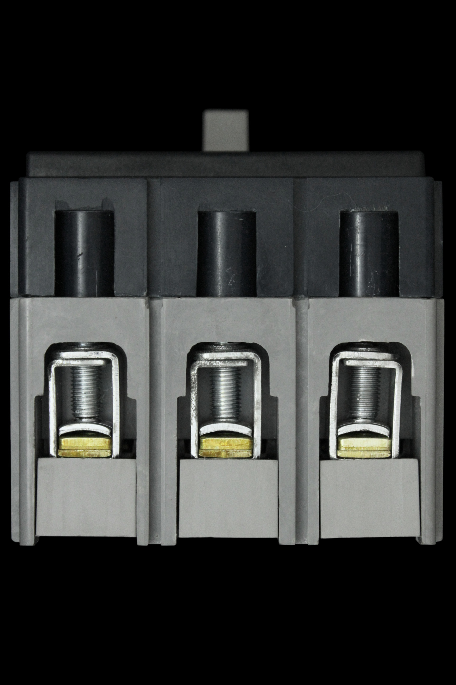 PROTEUS 100 AMP 35kA TRIPLE POLE MCCB F31