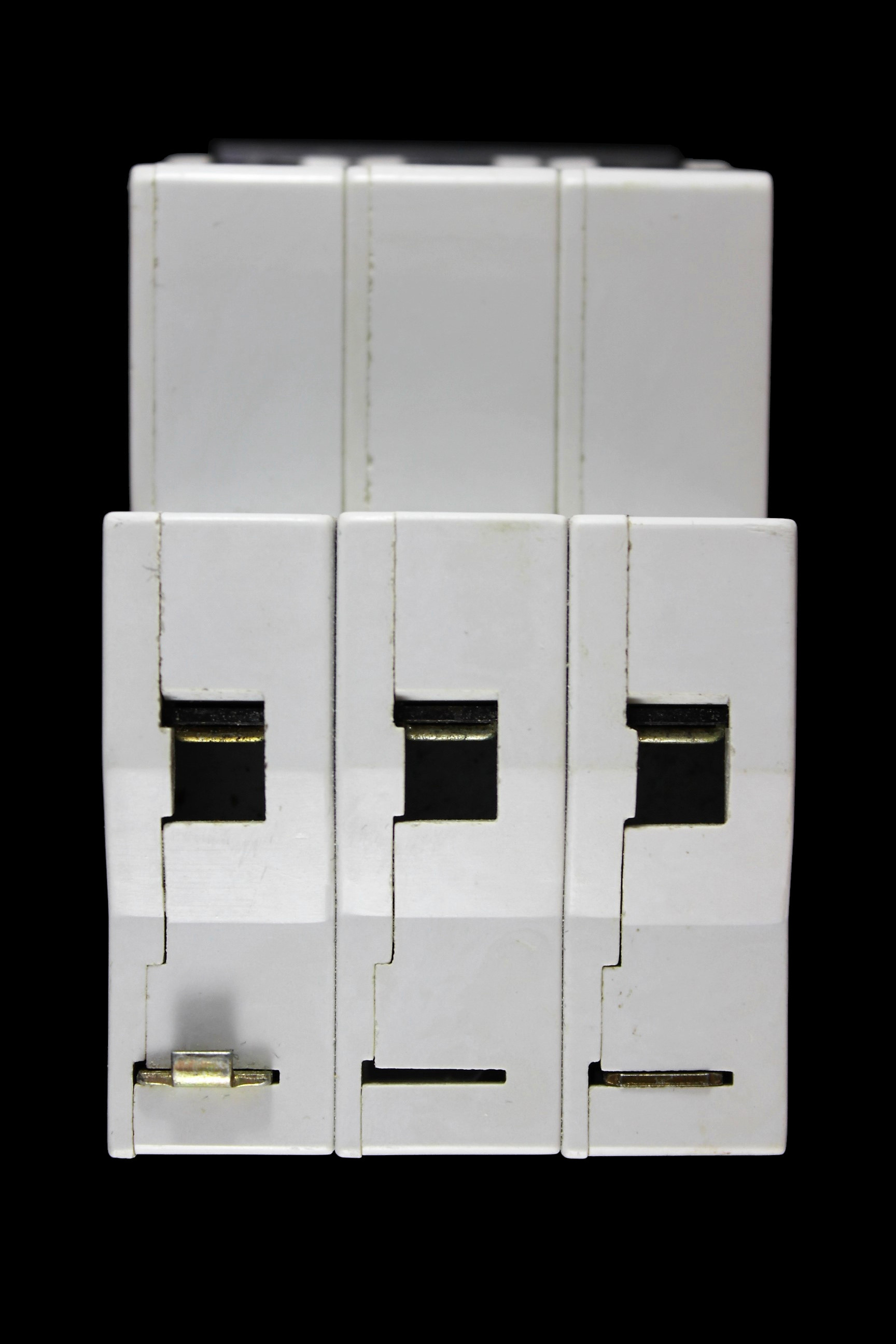 BILL 10 AMP TYPE 3 M9 TRIPLE POLE MCB CIRCUIT BREAKER 3T103