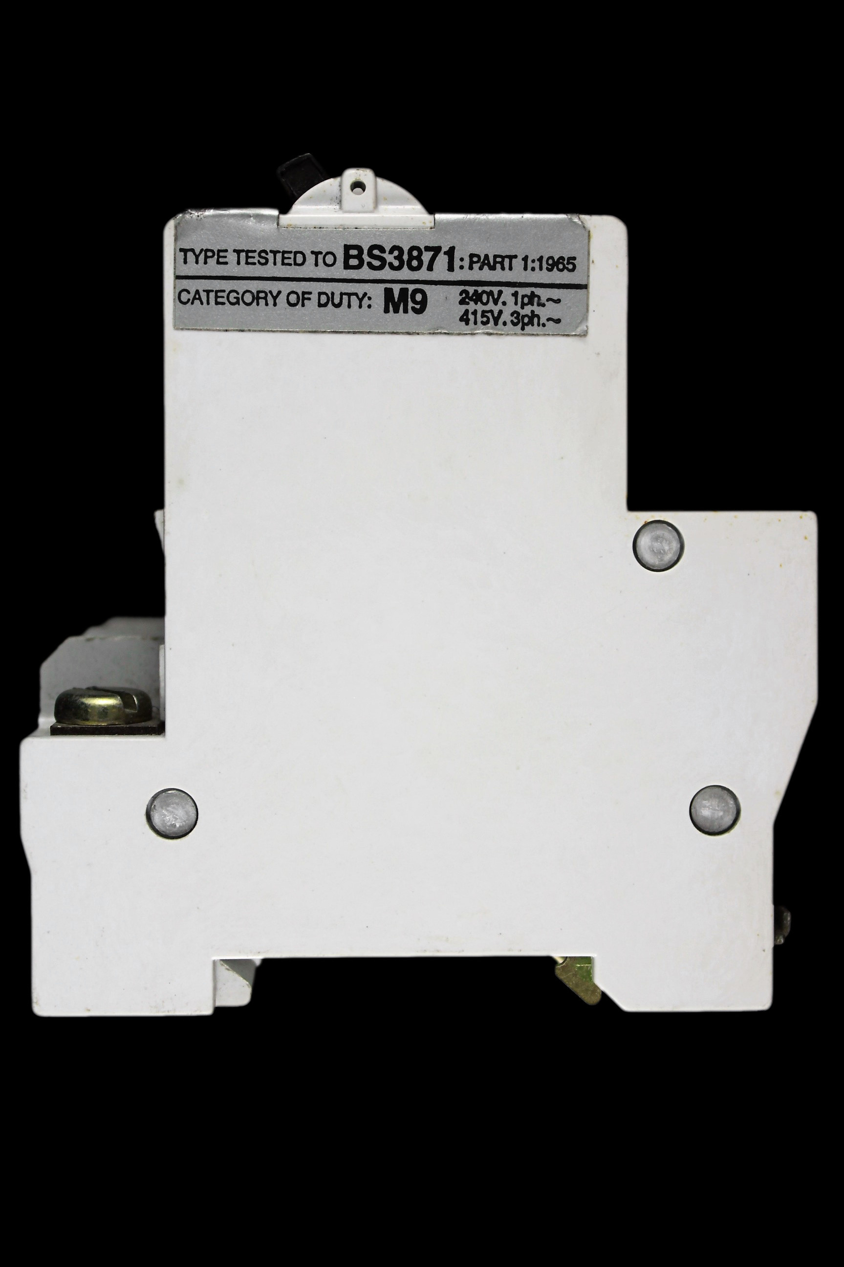 BILL 16 AMP TYPE 2 M9 TRIPLE POLE MCB CIRCUIT BREAKER 2T163