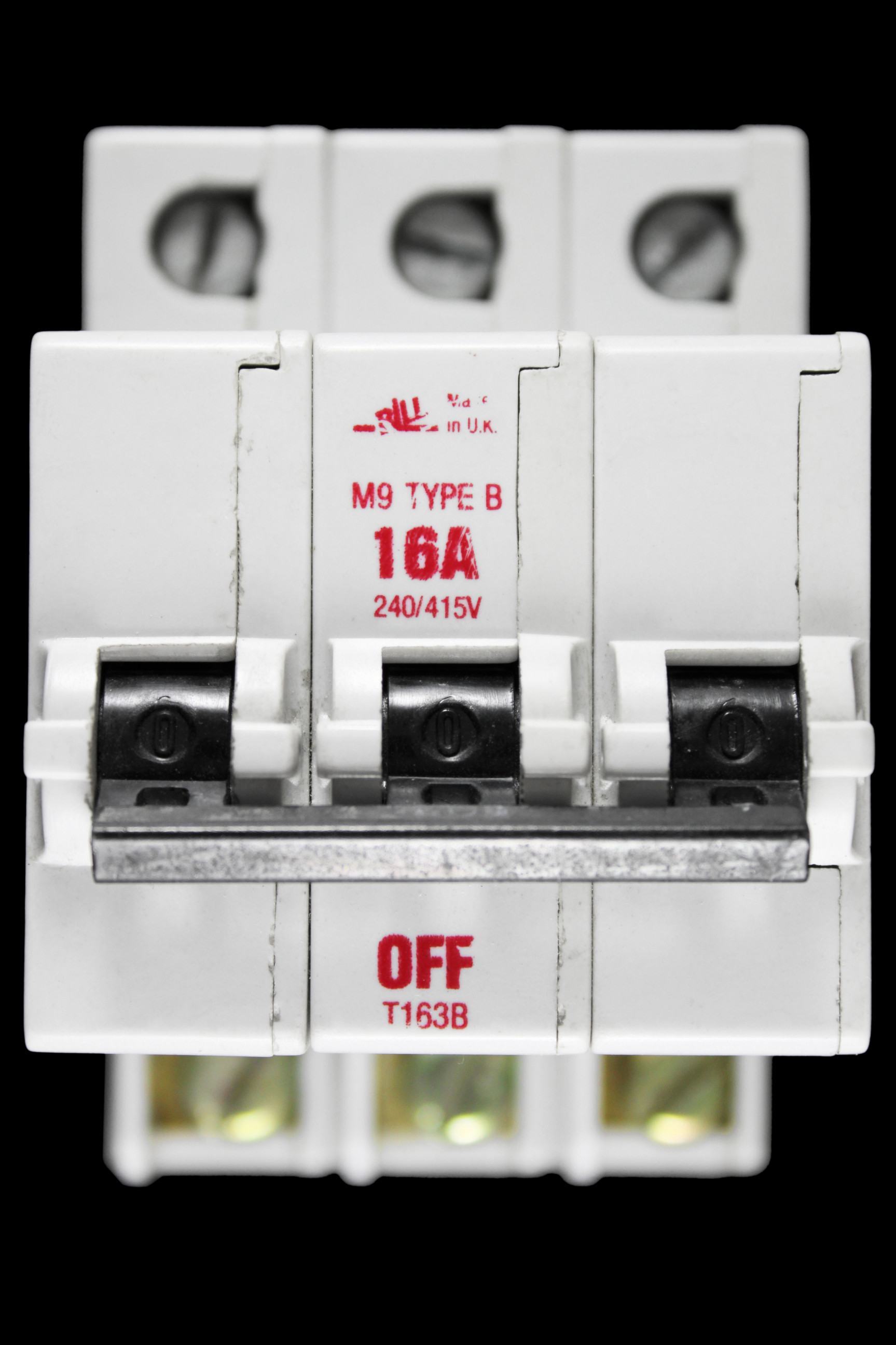 BILL 16 AMP CURVE B M9 TRIPLE POLE MCB CIRCUIT BREAKER T163B RED