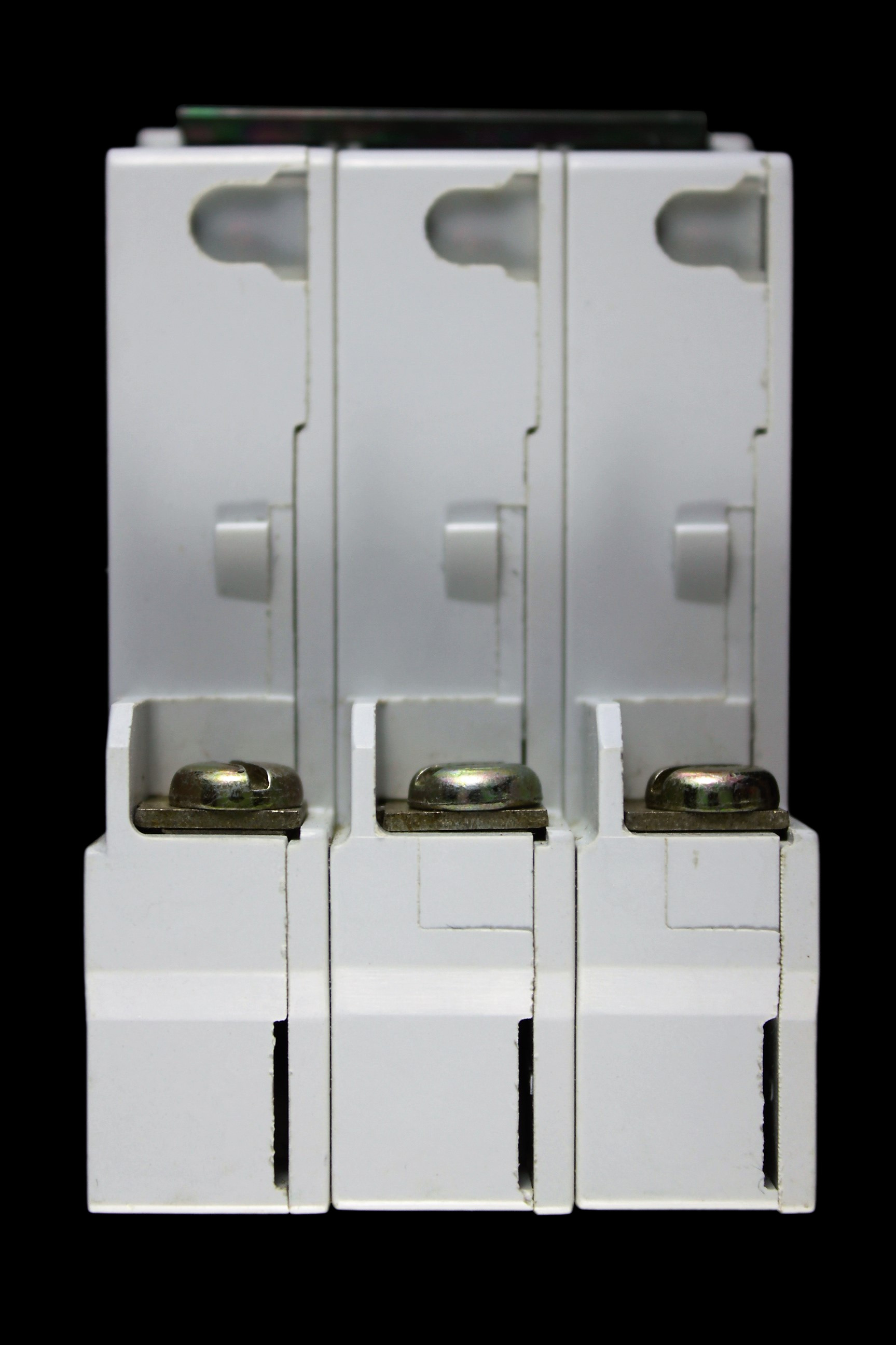 EATON 63 AMP CURVE B 6kA TRIPLE POLE MCB CIRCUIT BREAKER 633B