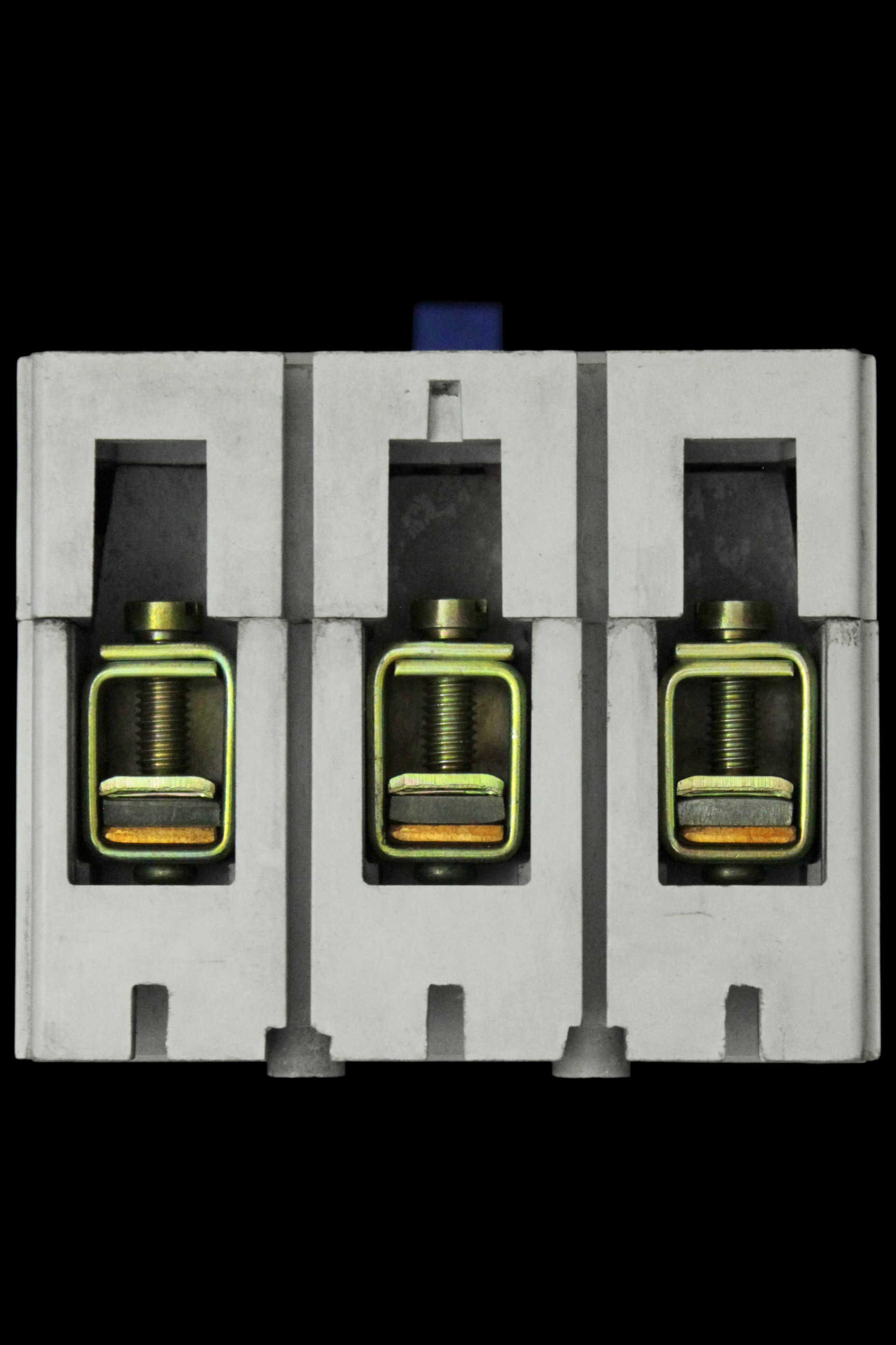 MEM 16 AMP 16kA TRIPLE POLE MCCB MEL163