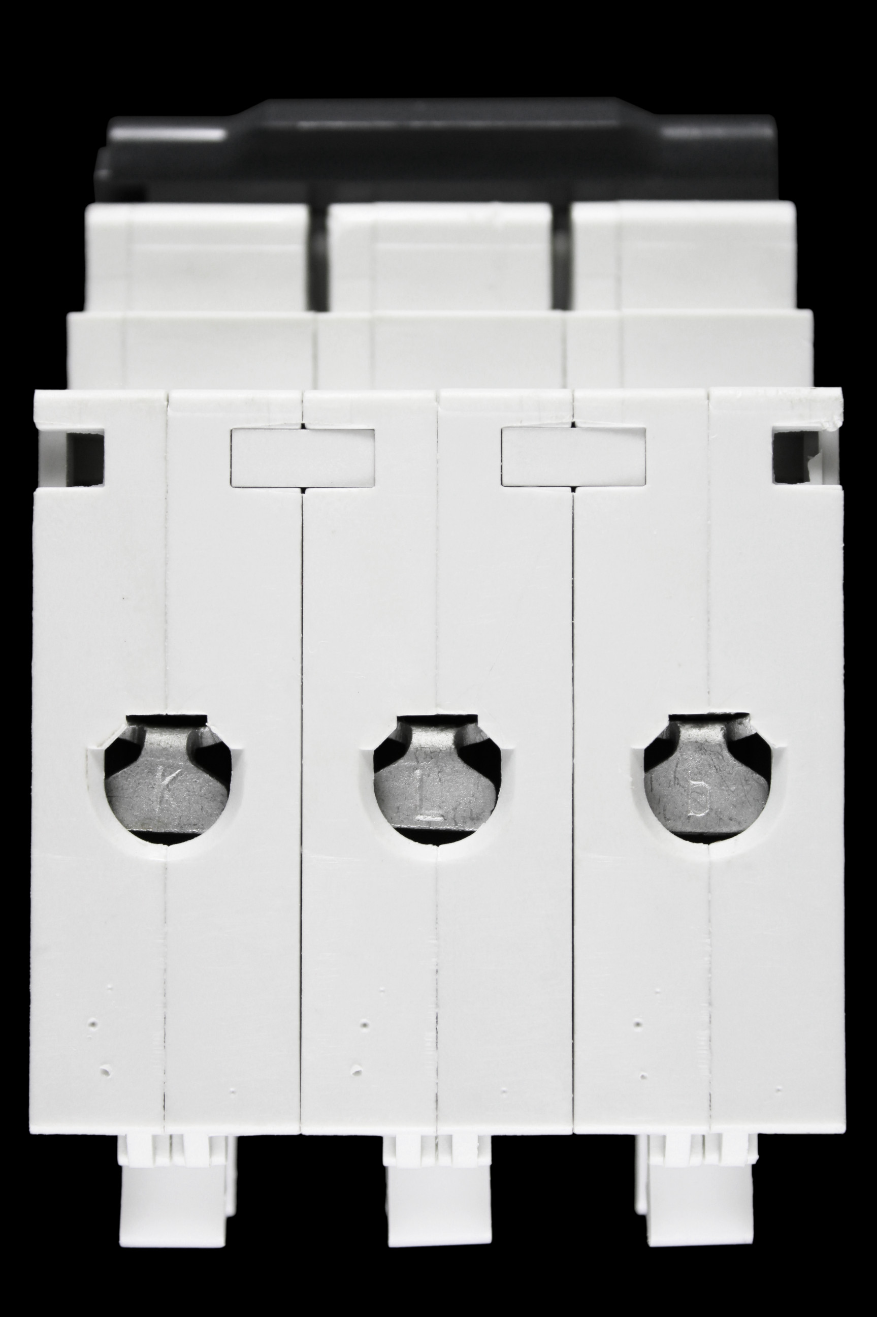 SQUARE D 32 AMP CURVE C 10kA TRIPLE POLE MCB CIRCUIT BREAKER QOE QO332EC10