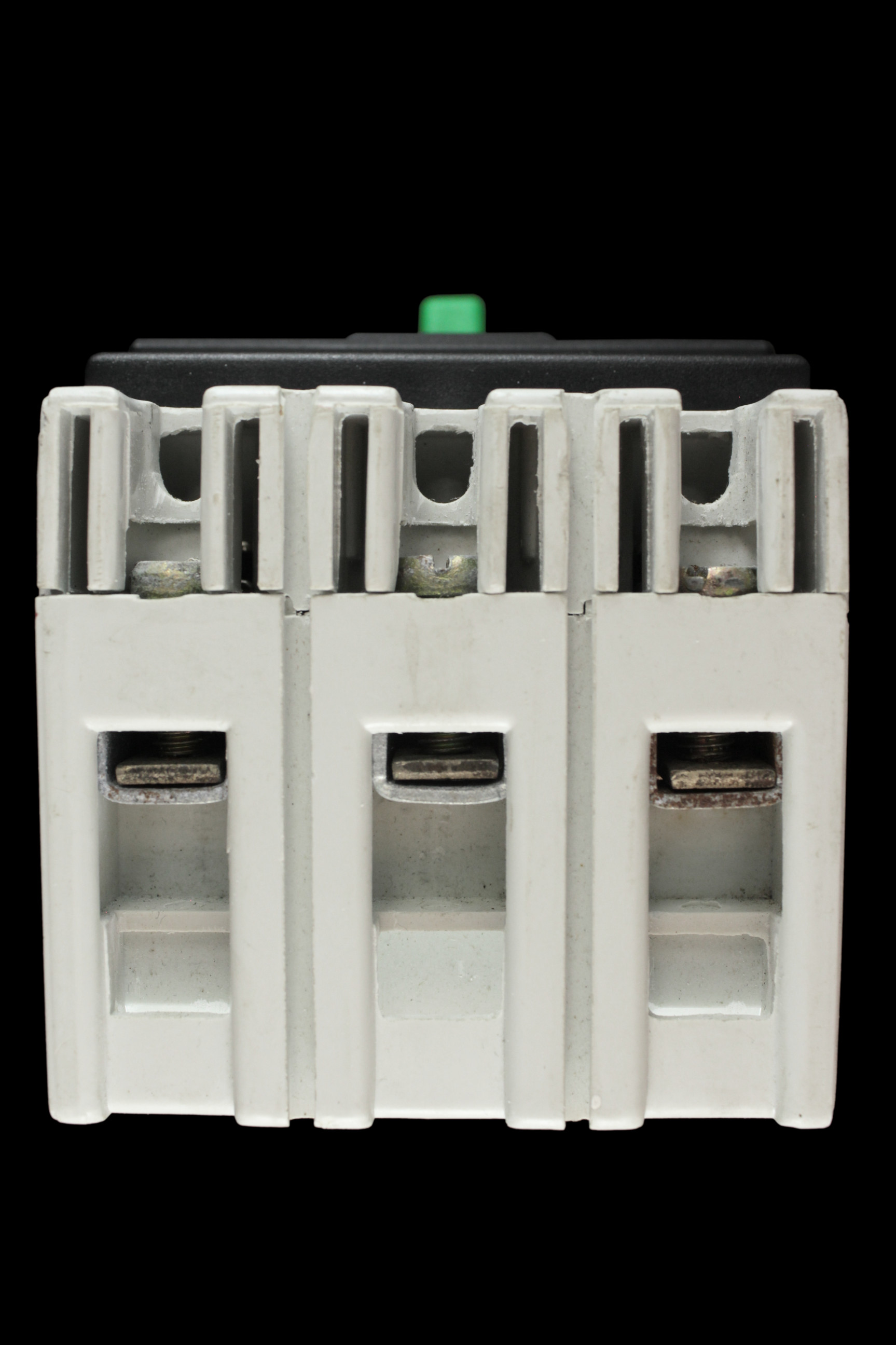 WYLEX 100 AMP 25kA TRIPLE POLE MCCB NHGPCB1003