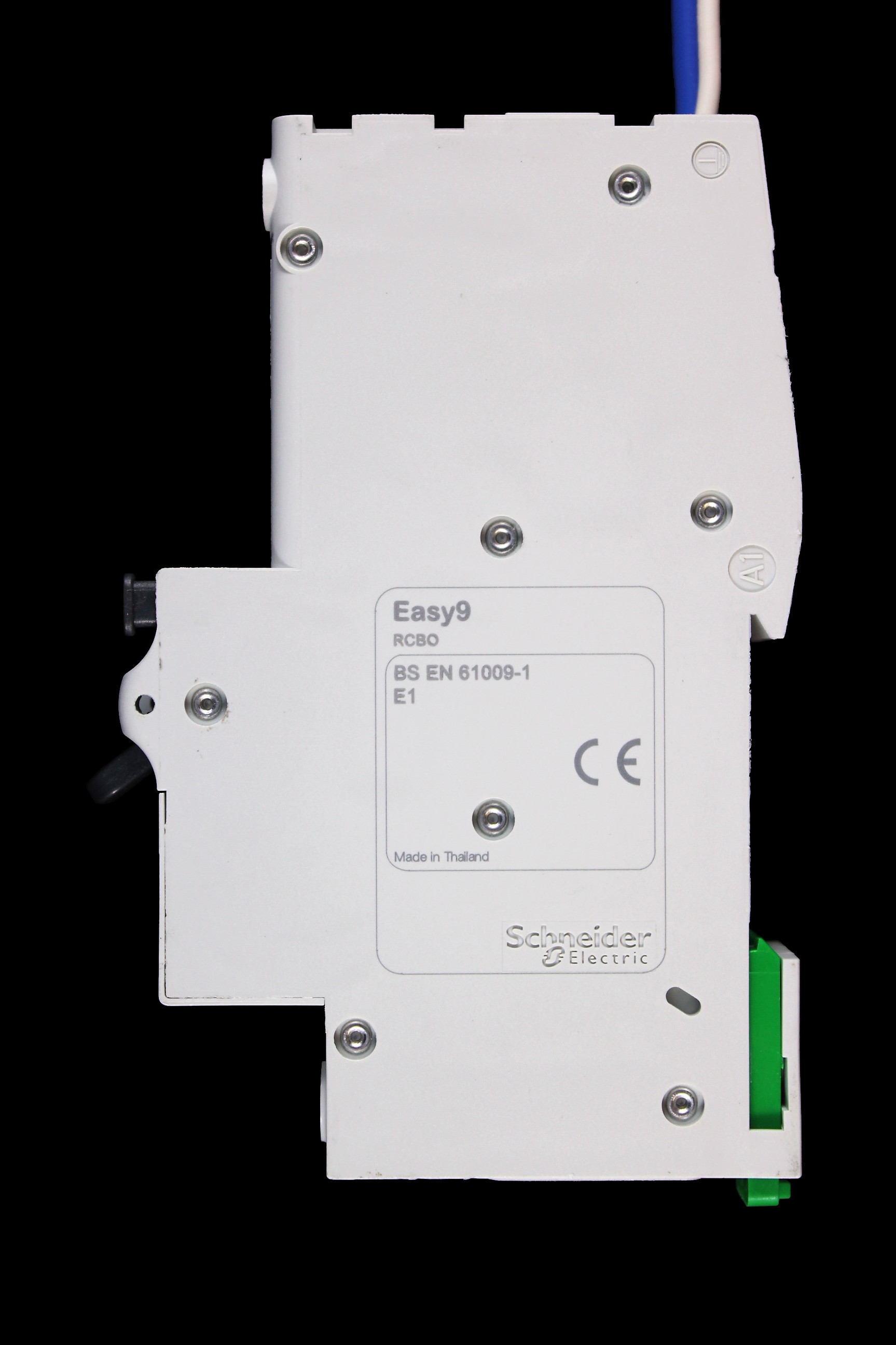 SCHNEIDER 32 AMP CURVE B 6kA 30mA RCBO TYPE A EZ9D16832 EASY9