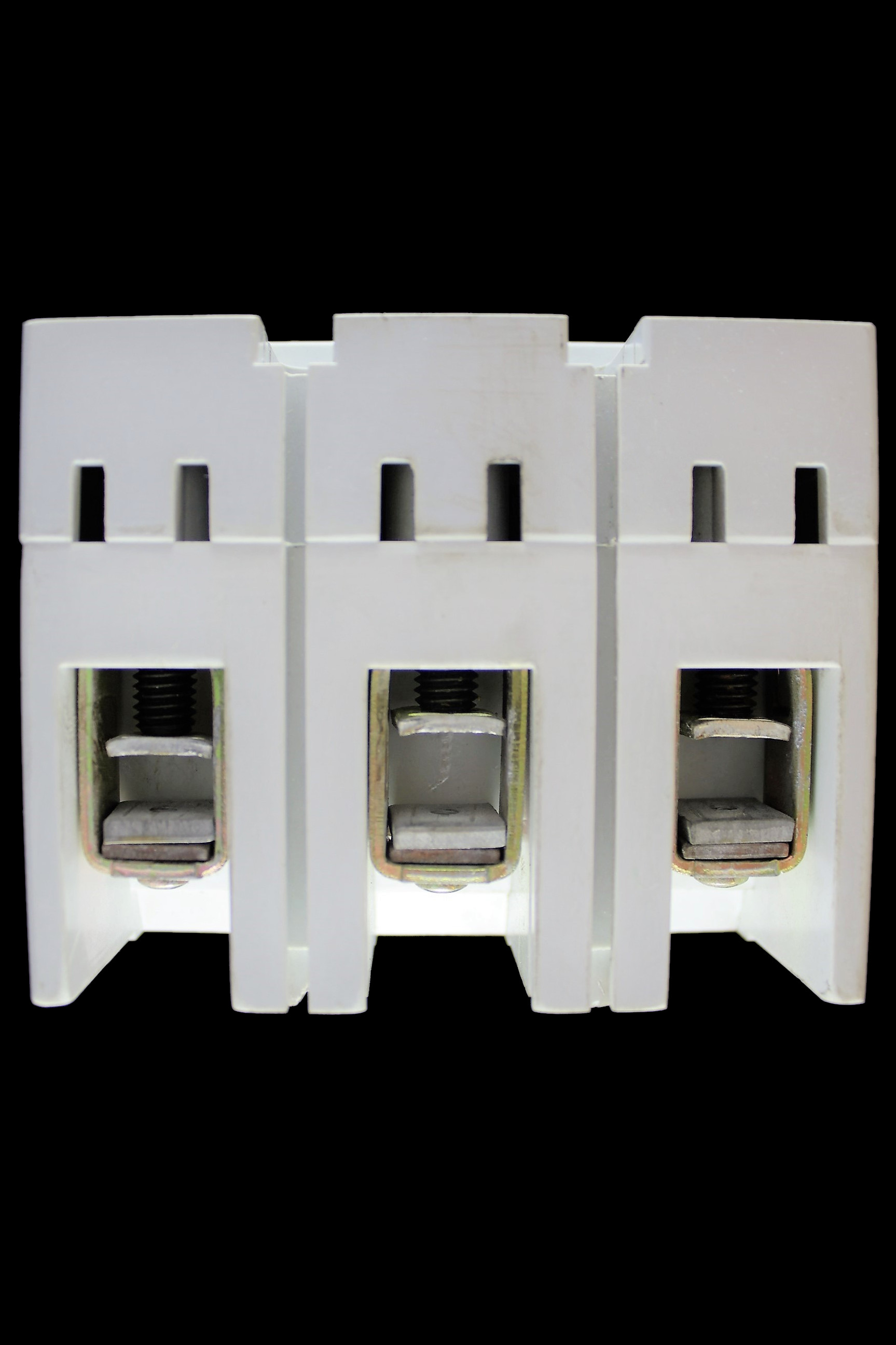 MEM 63 MCCB TRIPLE POLE 25kA MFL633