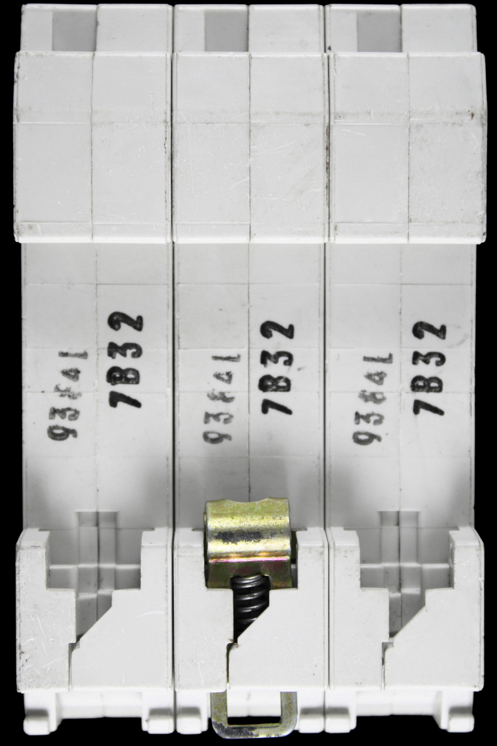 DORMAN SMITH 32 AMP CURVE B 10kA TRIPLE POLE MCB CIRCUIT BREAKER AT32B