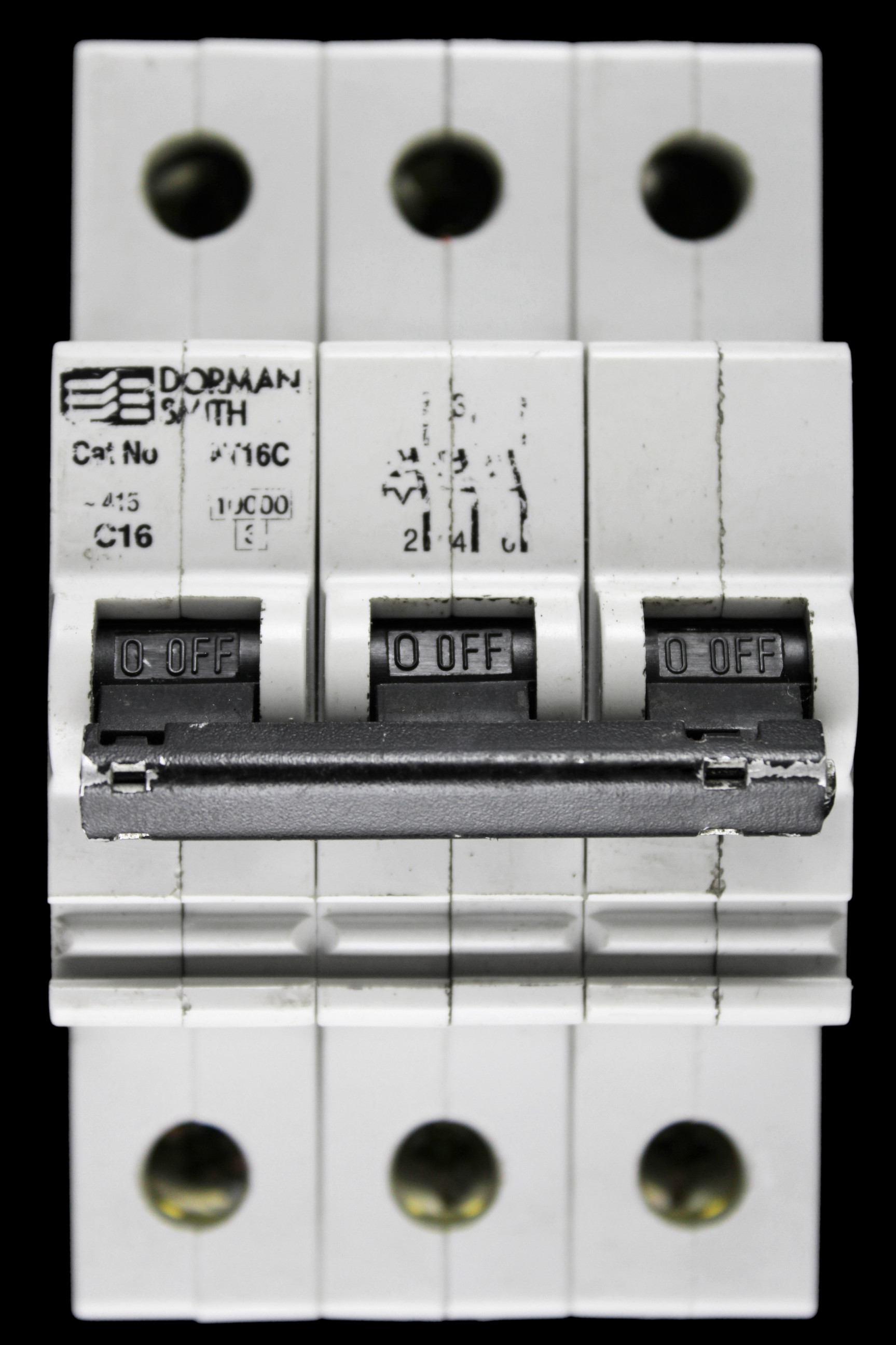 DORMAN SMITH 16 AMP CURVE C 10kA TRIPLE POLE MCB CIRCUIT BREAKER AT16C
