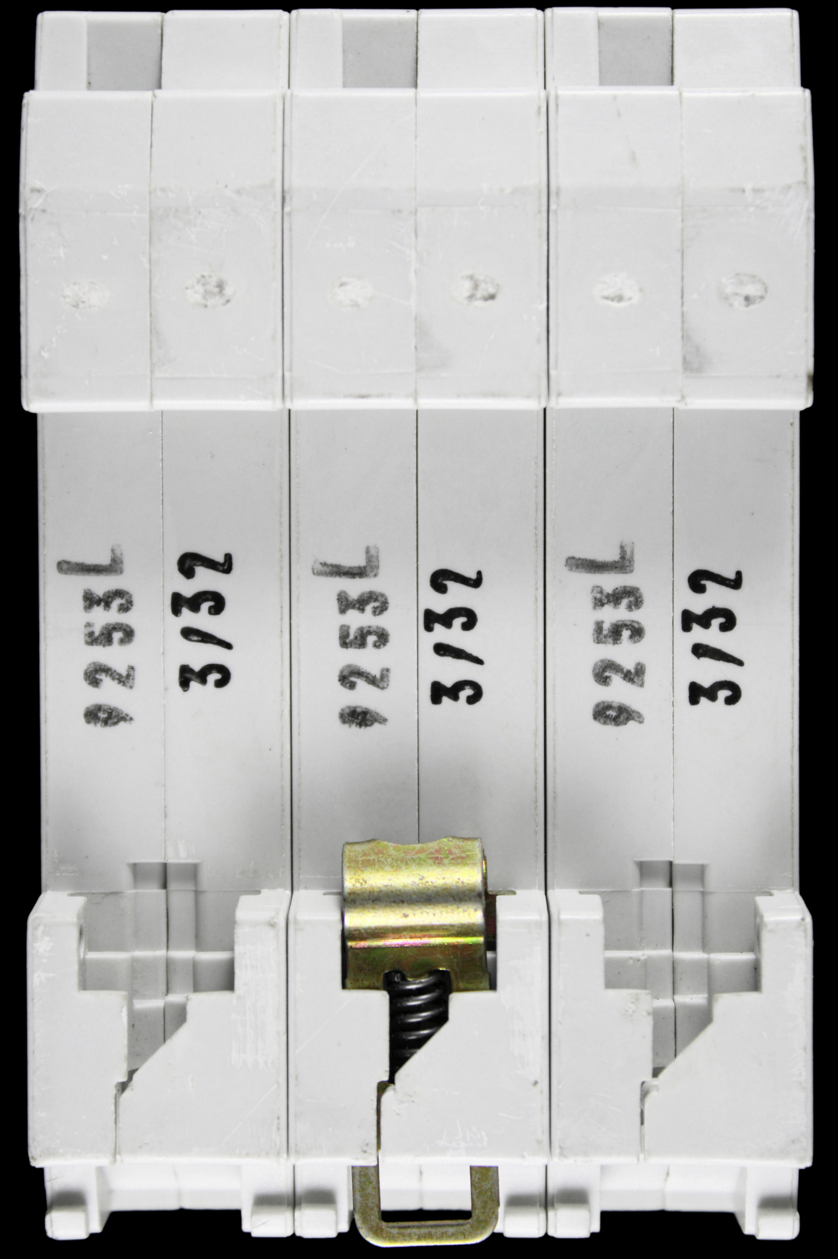 DORMAN SMITH 32 AMP TYPE 3 M9 TRIPLE POLE MCB CIRCUIT BREAKER AT323