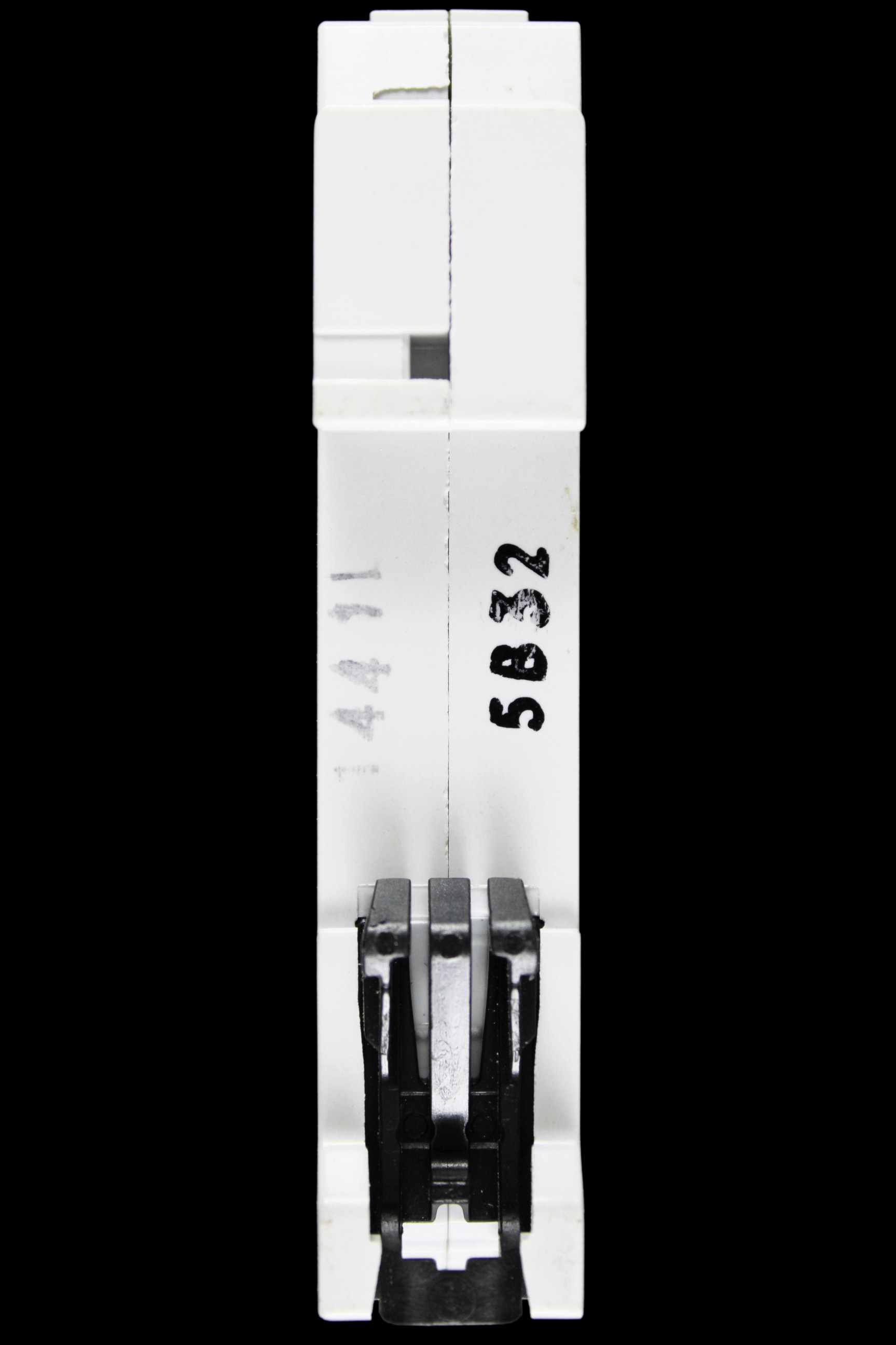 ABB 32 AMP CURVE B 6kA MCB CIRCUIT BREAKER 2CDS251001R0325 S201