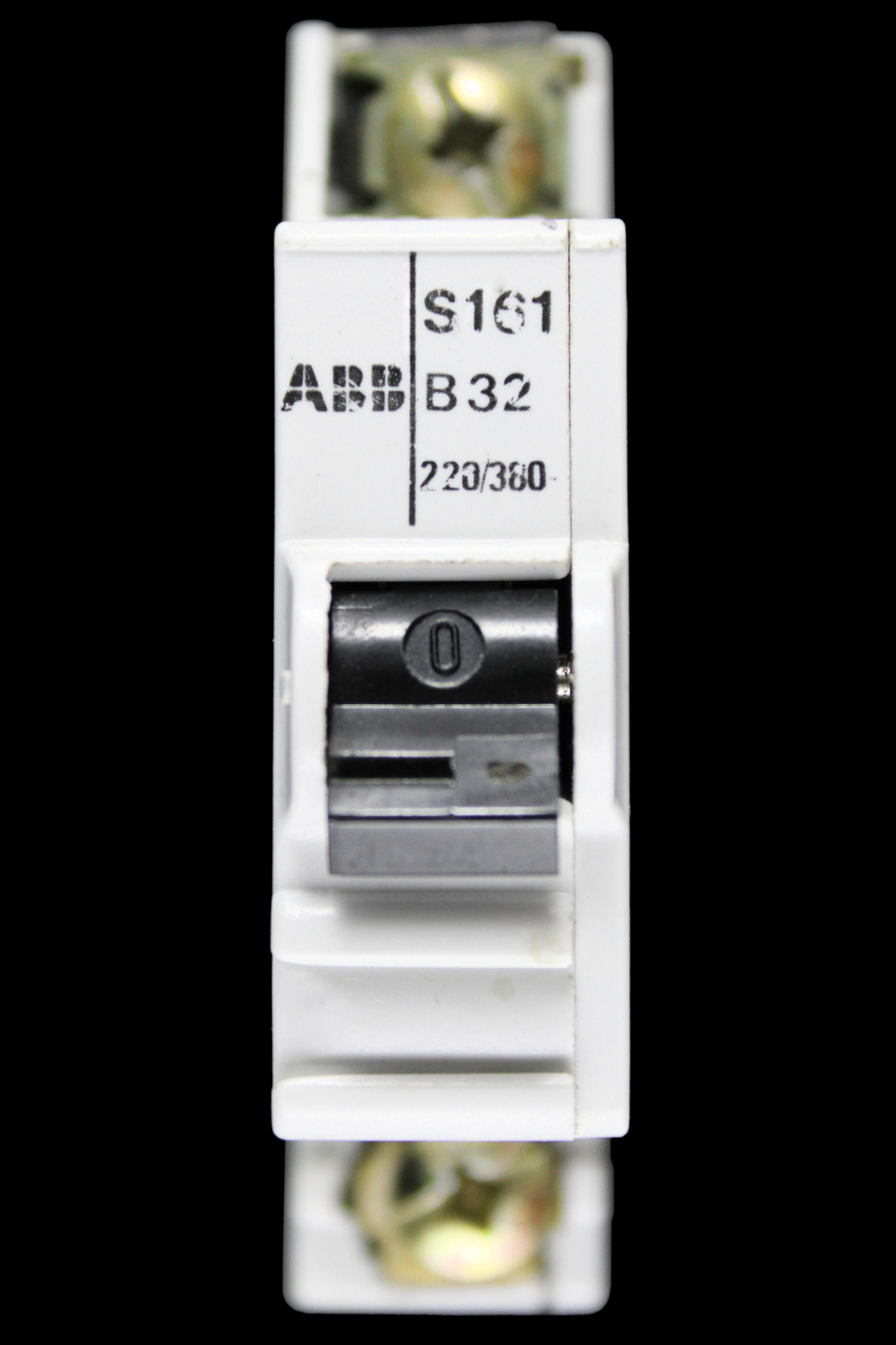 ABB 32 AMP CURVE B MCB CIRCUIT BREAKER S161